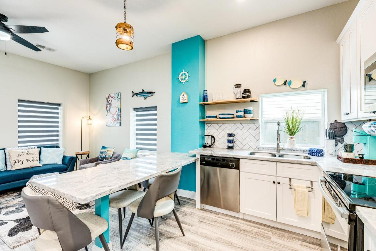Sea Cove Apartment