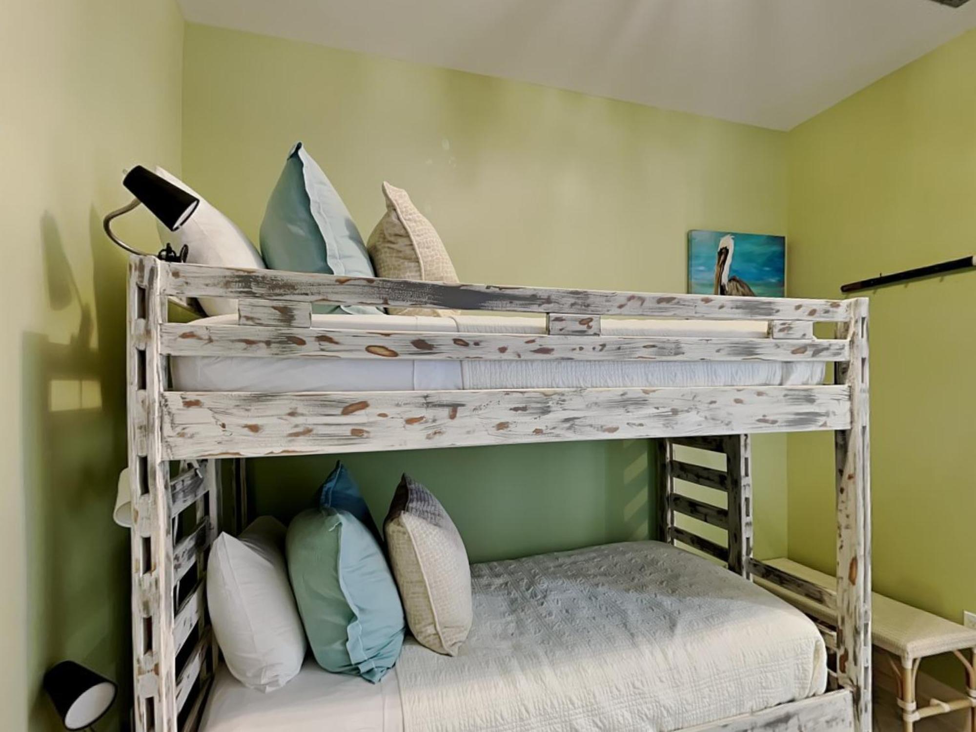Diamond 203 - Coastal Chic Apartment Galveston