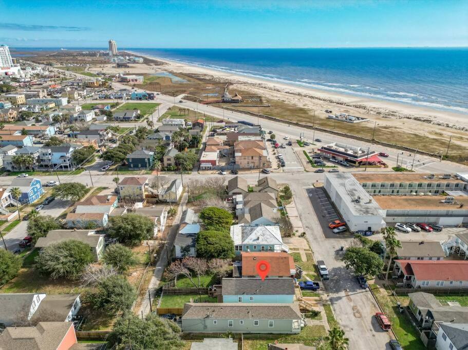 Beachlife Galveston
