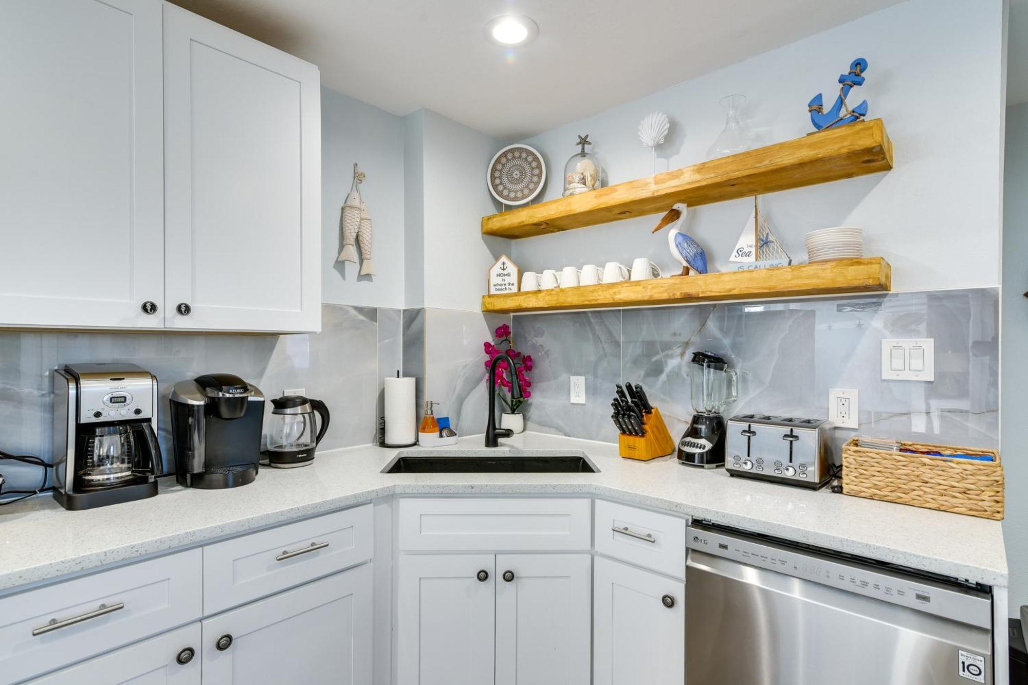 Seaside Retreat In Near Pleasure Pier! * Galveston
