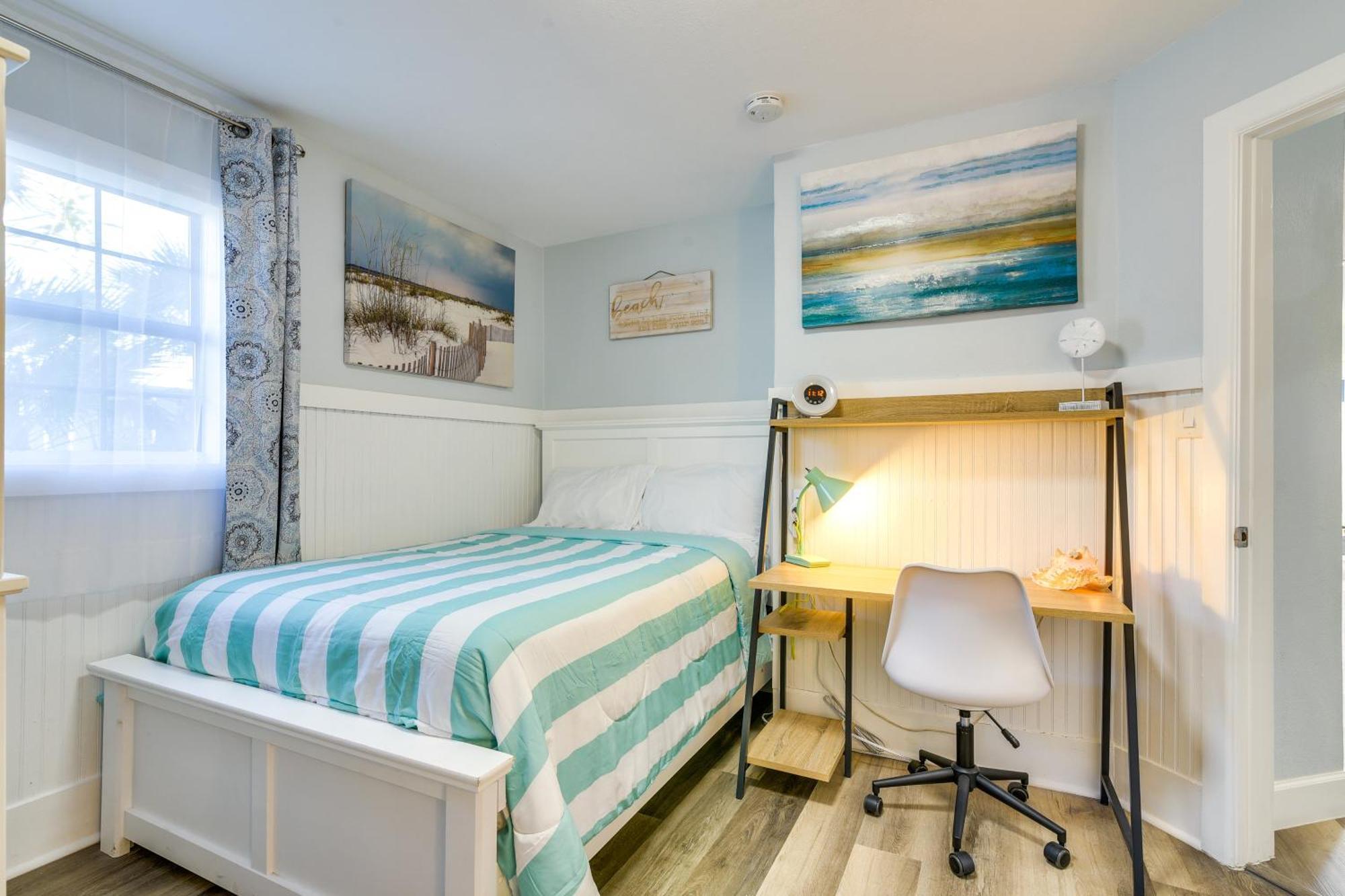 Holiday home Seaside Retreat In Near Pleasure Pier! *
