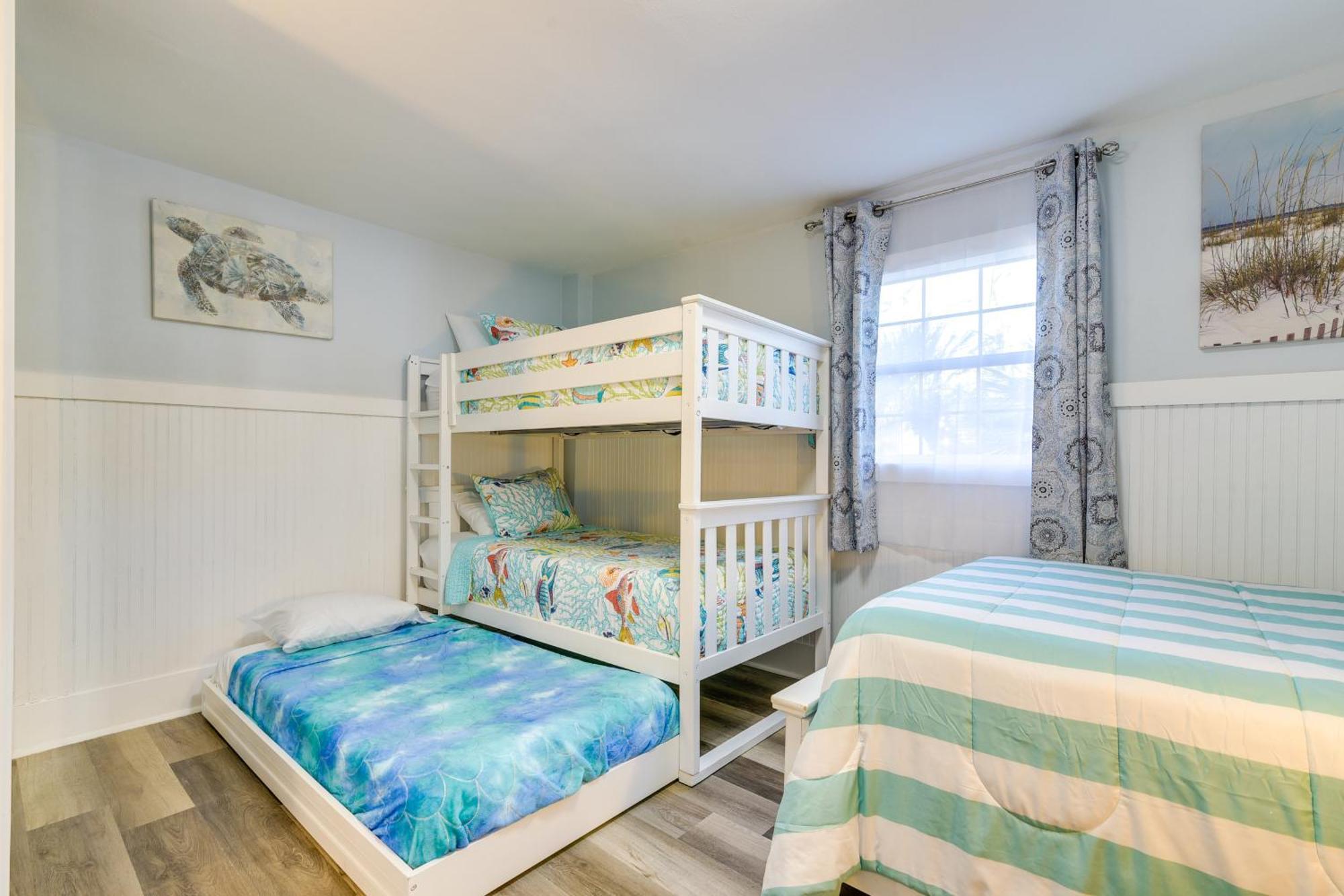 Holiday home Seaside Retreat In Near Pleasure Pier! *