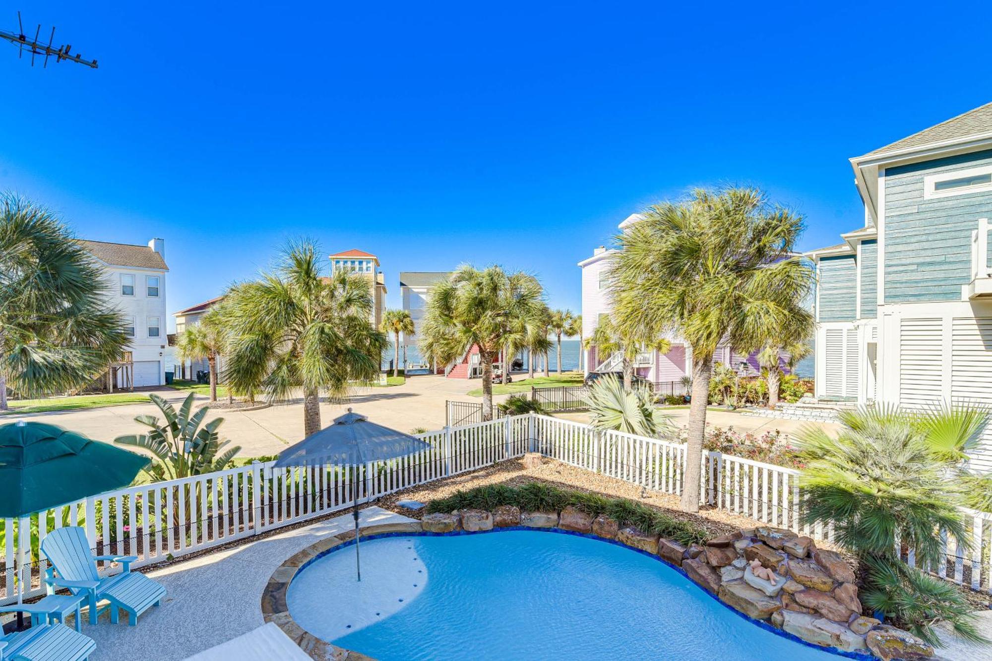 Holiday home Gorgeous Bay With Private Pool!