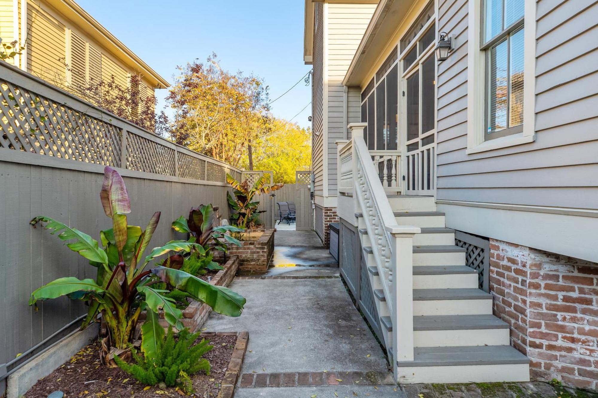 Historic 1871 Coastal Breeze With Heated Pool - Restoring * Galveston