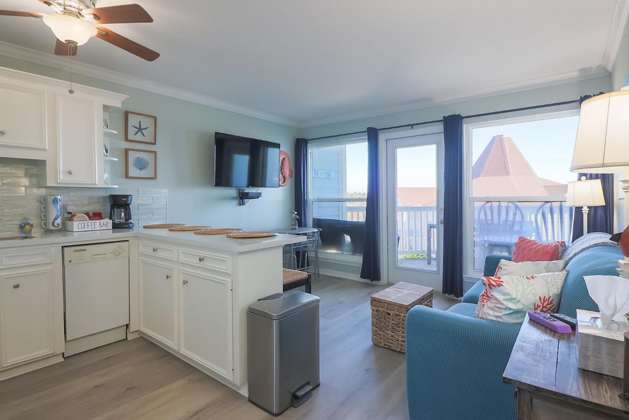 Charming Beachside Lovely Pool Hot Tubs And Boardwalk * Galveston