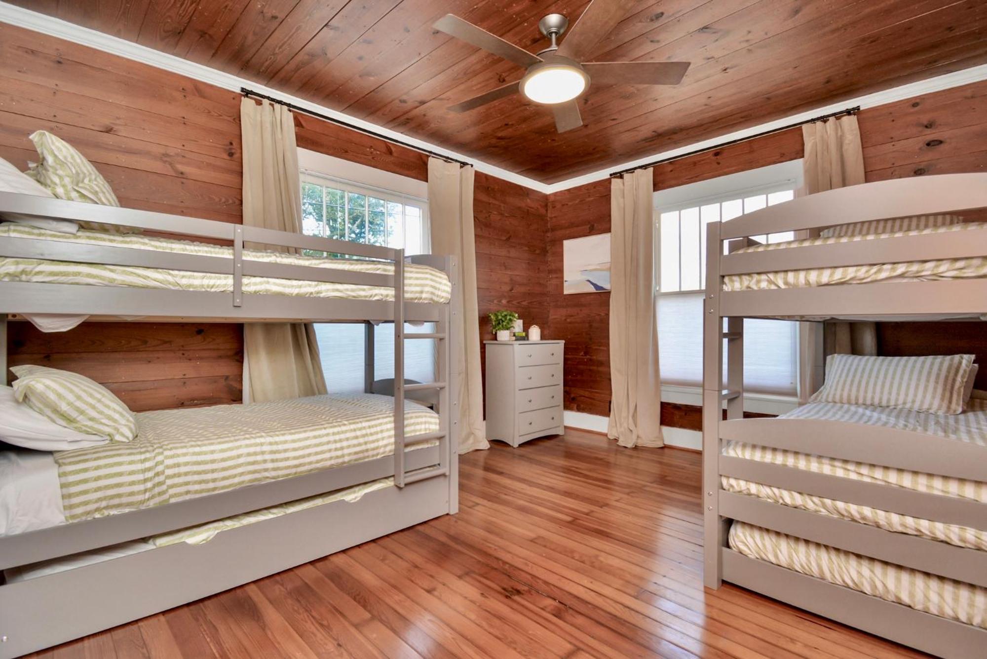 Coastal Craftsman- Walk To & Pleasure Pier- As Seen On 'restoring Galveston' Holiday home *