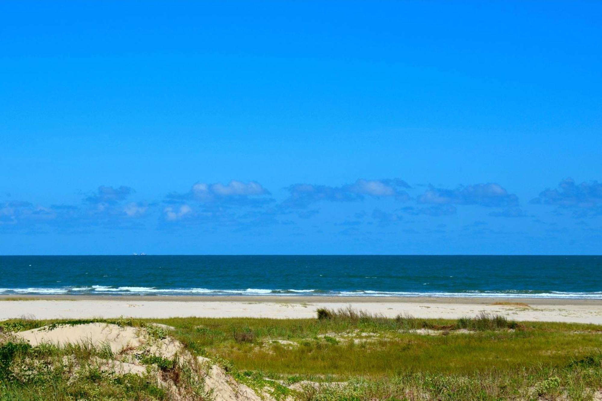 Beachfront Haven Apartment Galveston