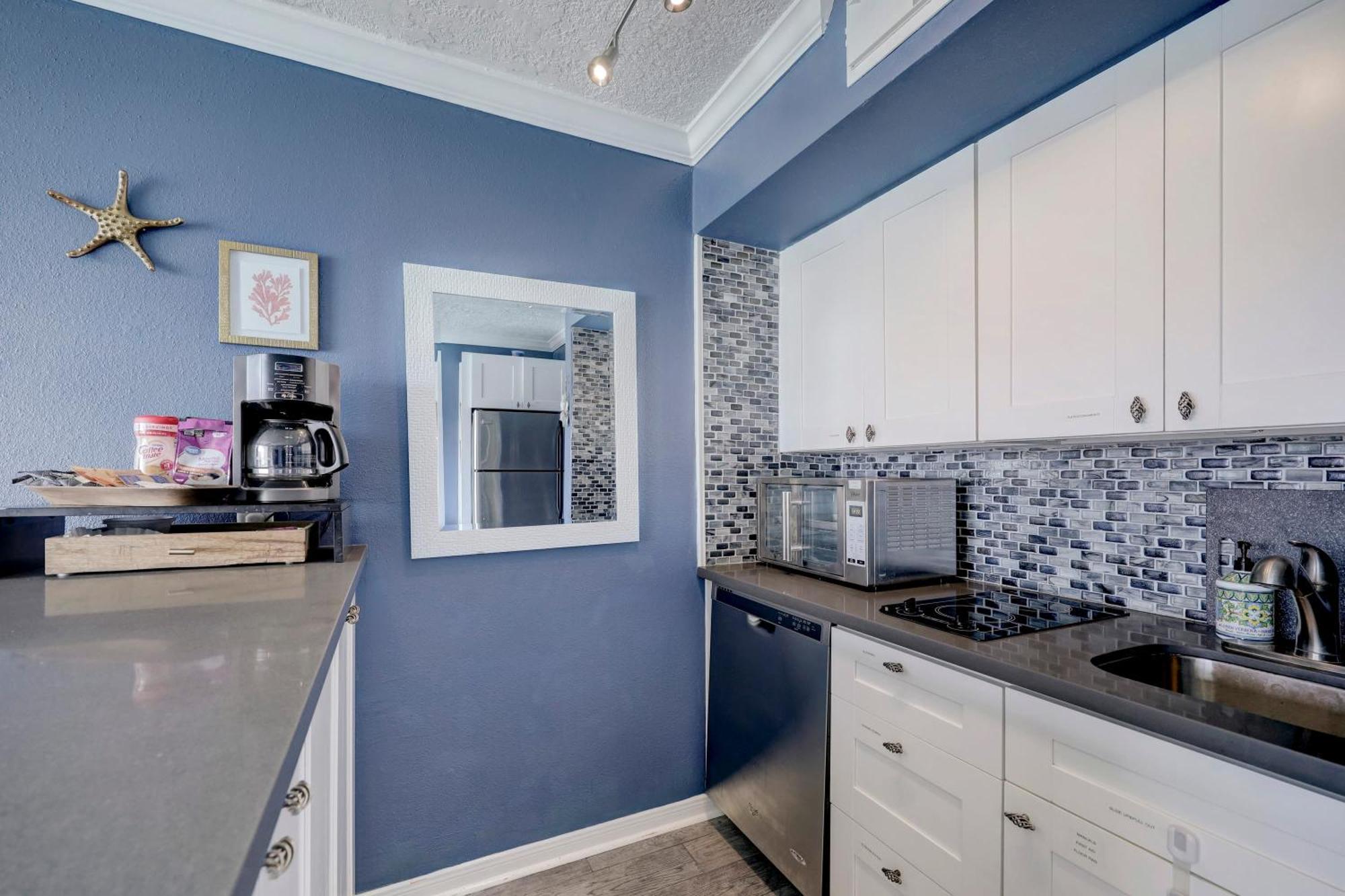 Beautiful Ocean Views At The Victorian * Galveston