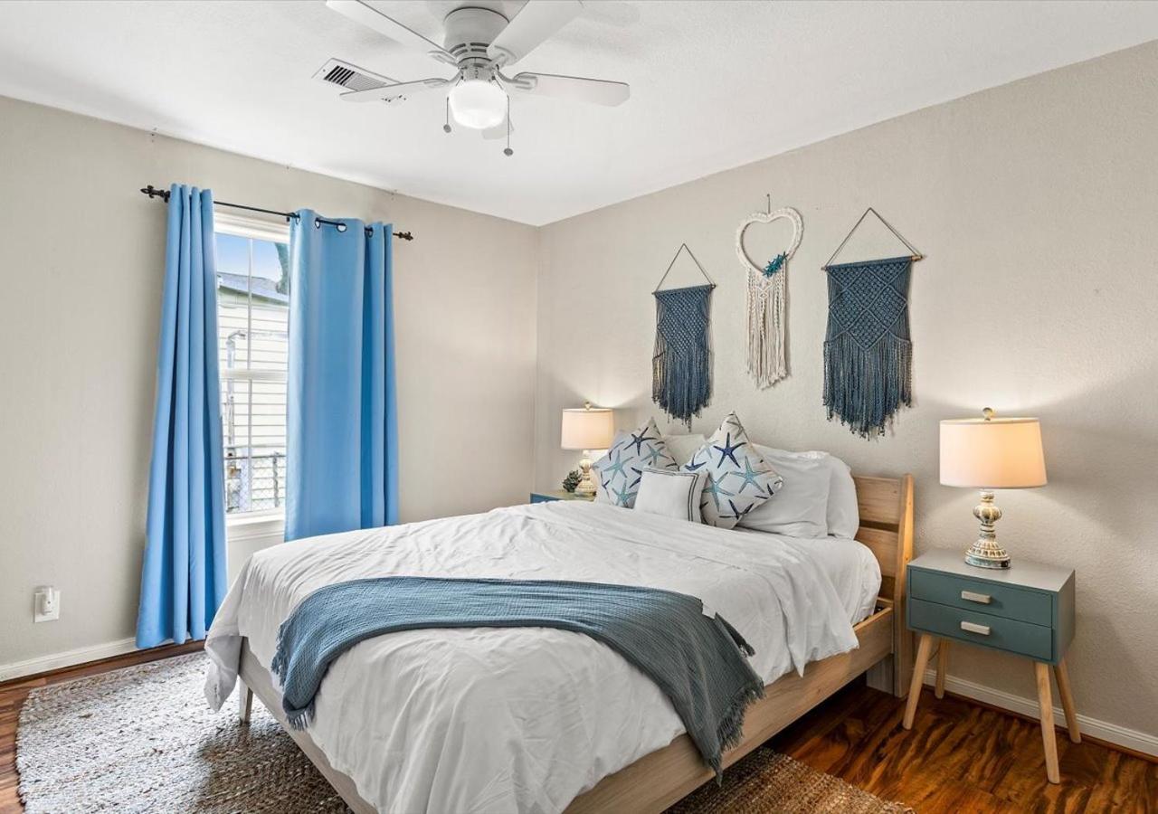 Holiday home The Blue Oasis With Handicap Ramp Access Dog Friendly & Cowboy Pool Galveston