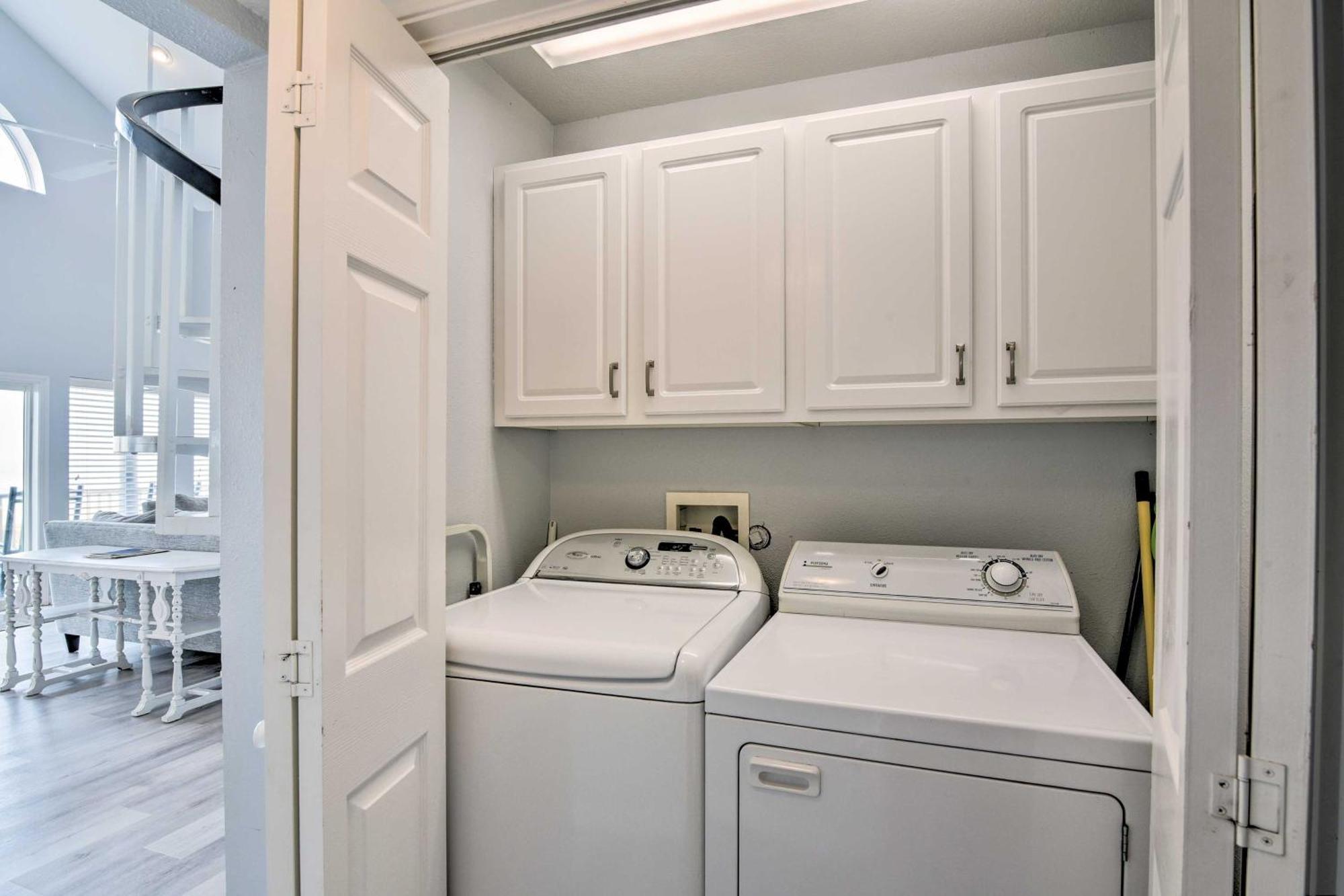 Holiday home Oceanfront - Walk To Beach!