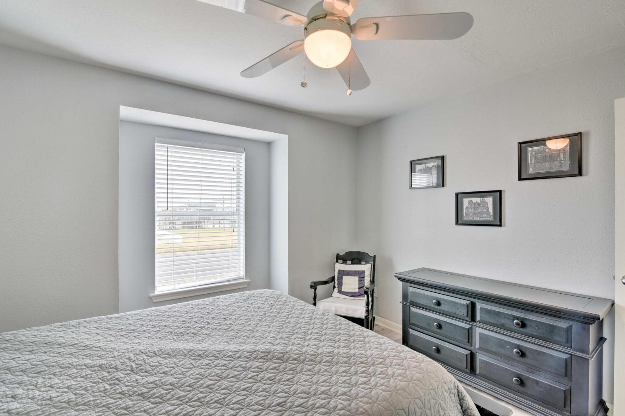 Holiday home Oceanfront - Walk To Beach! *