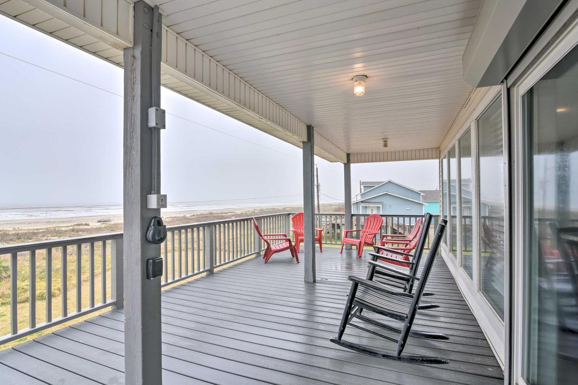 Oceanfront - Walk To Beach! * Galveston