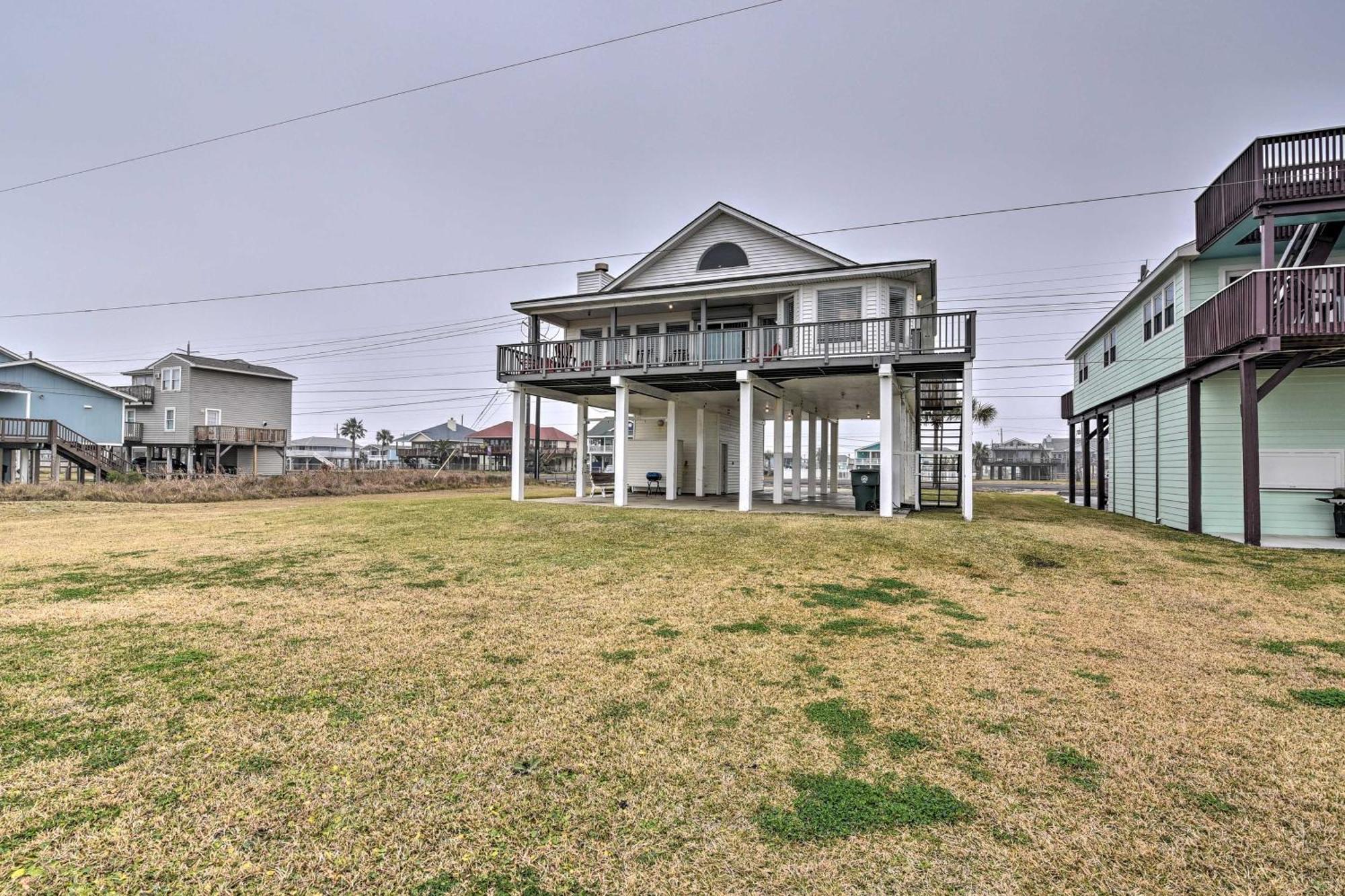 Oceanfront - Walk To Beach! * Galveston