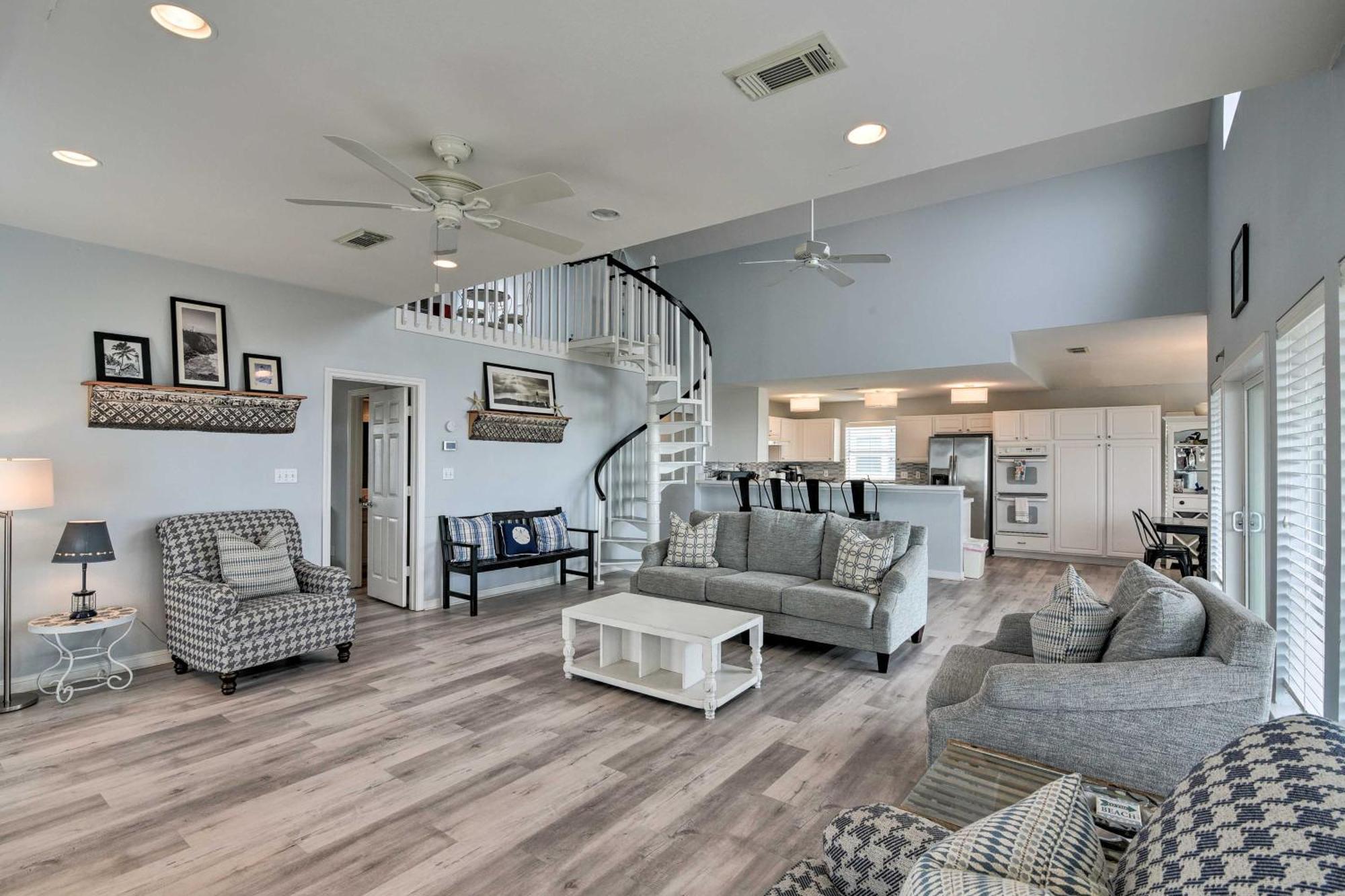Holiday home Oceanfront - Walk To Beach! Galveston