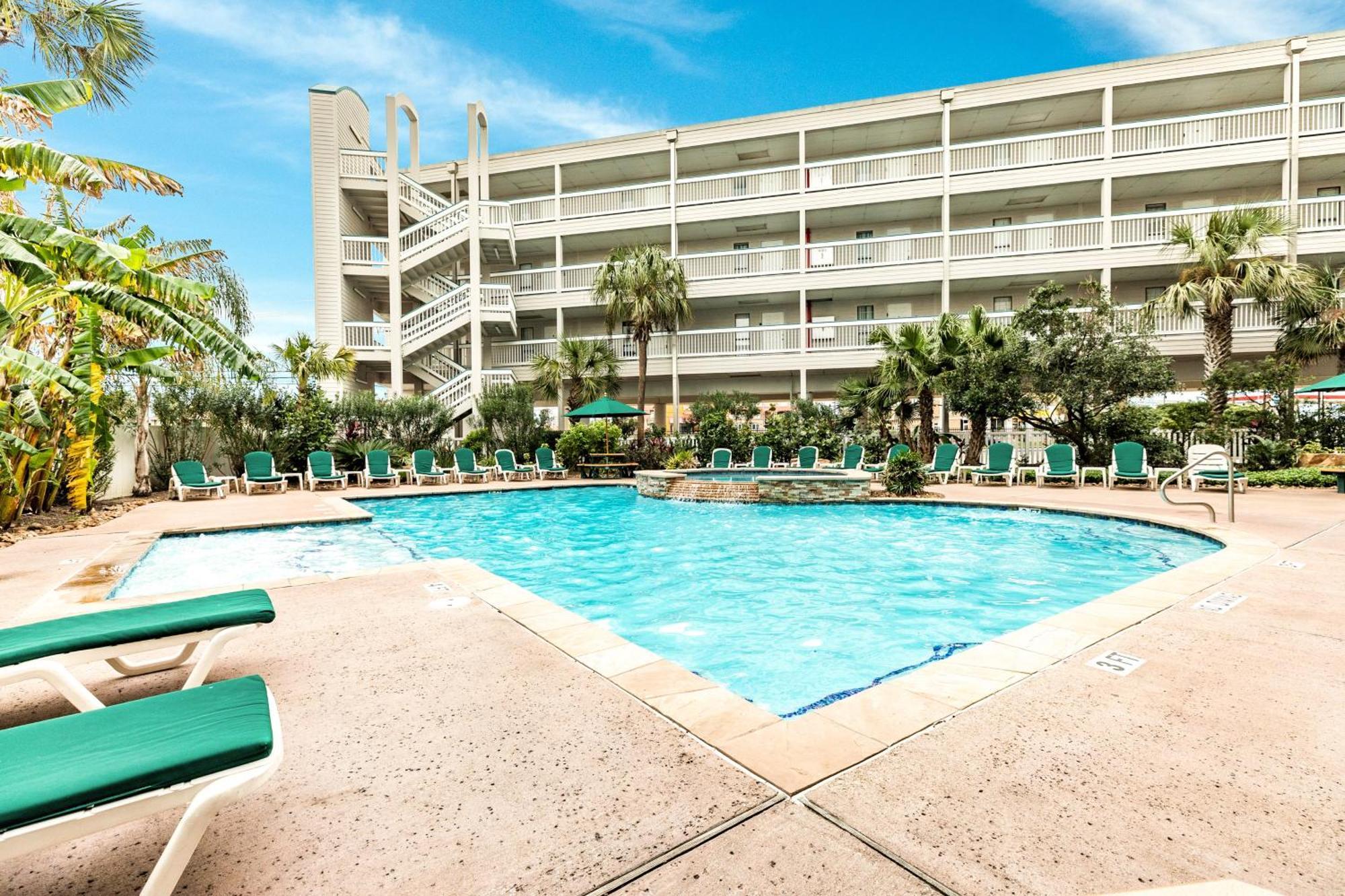 Apartment Casa Del Mar Beachfront Ii *