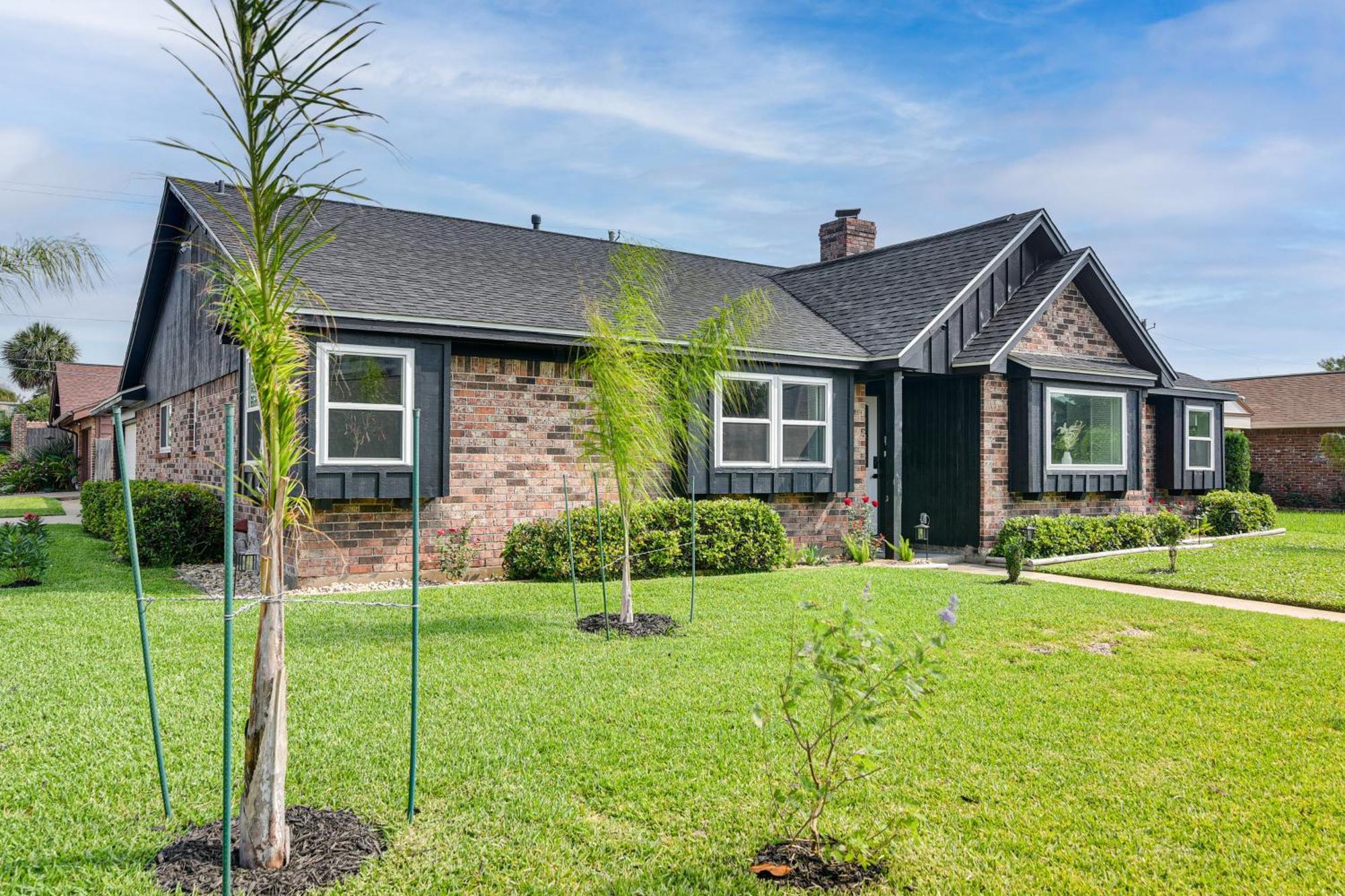 Holiday home Group Getaway About 2 Blocks To Beach! Galveston