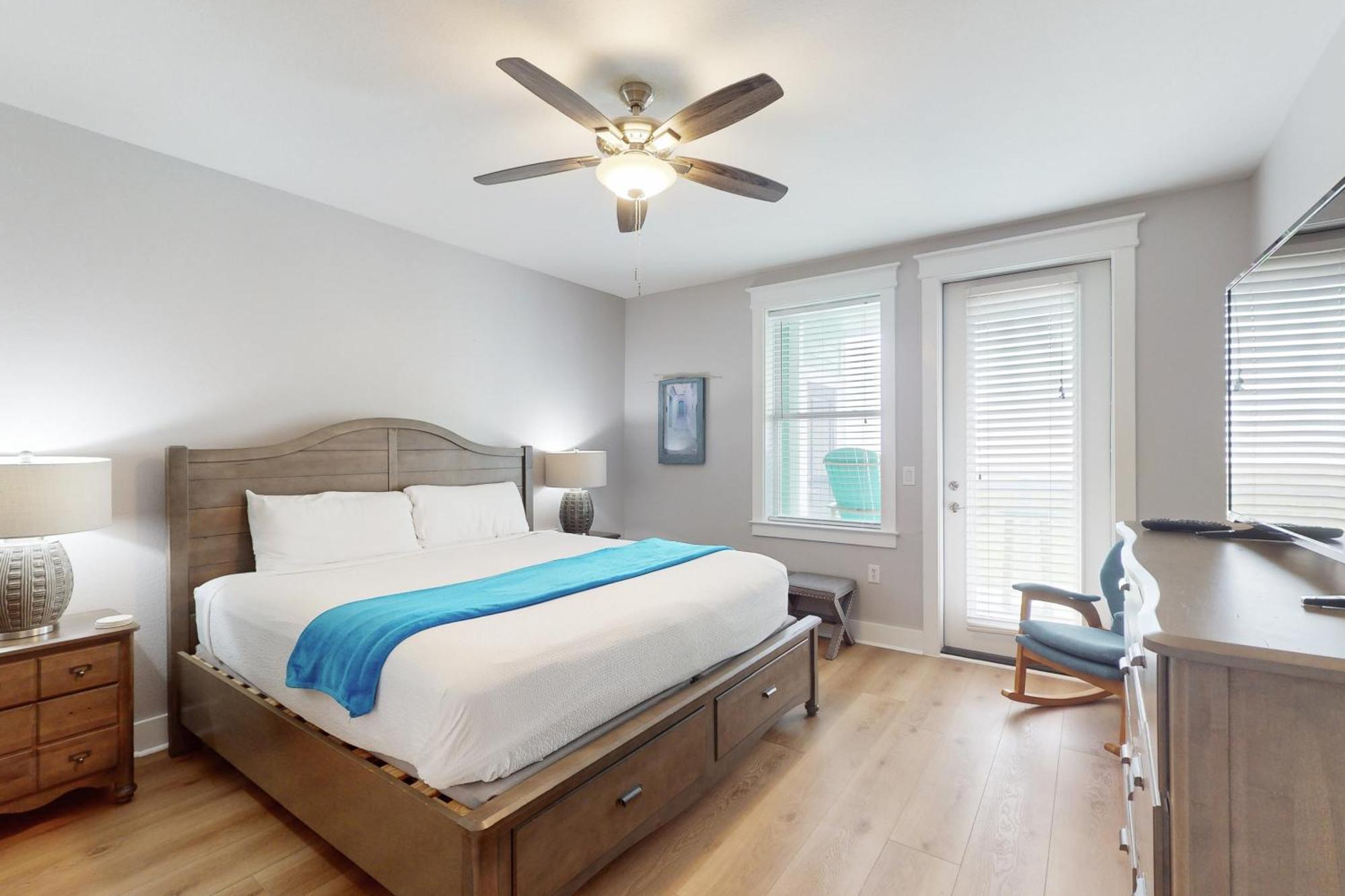 Sand Swept Apartment *