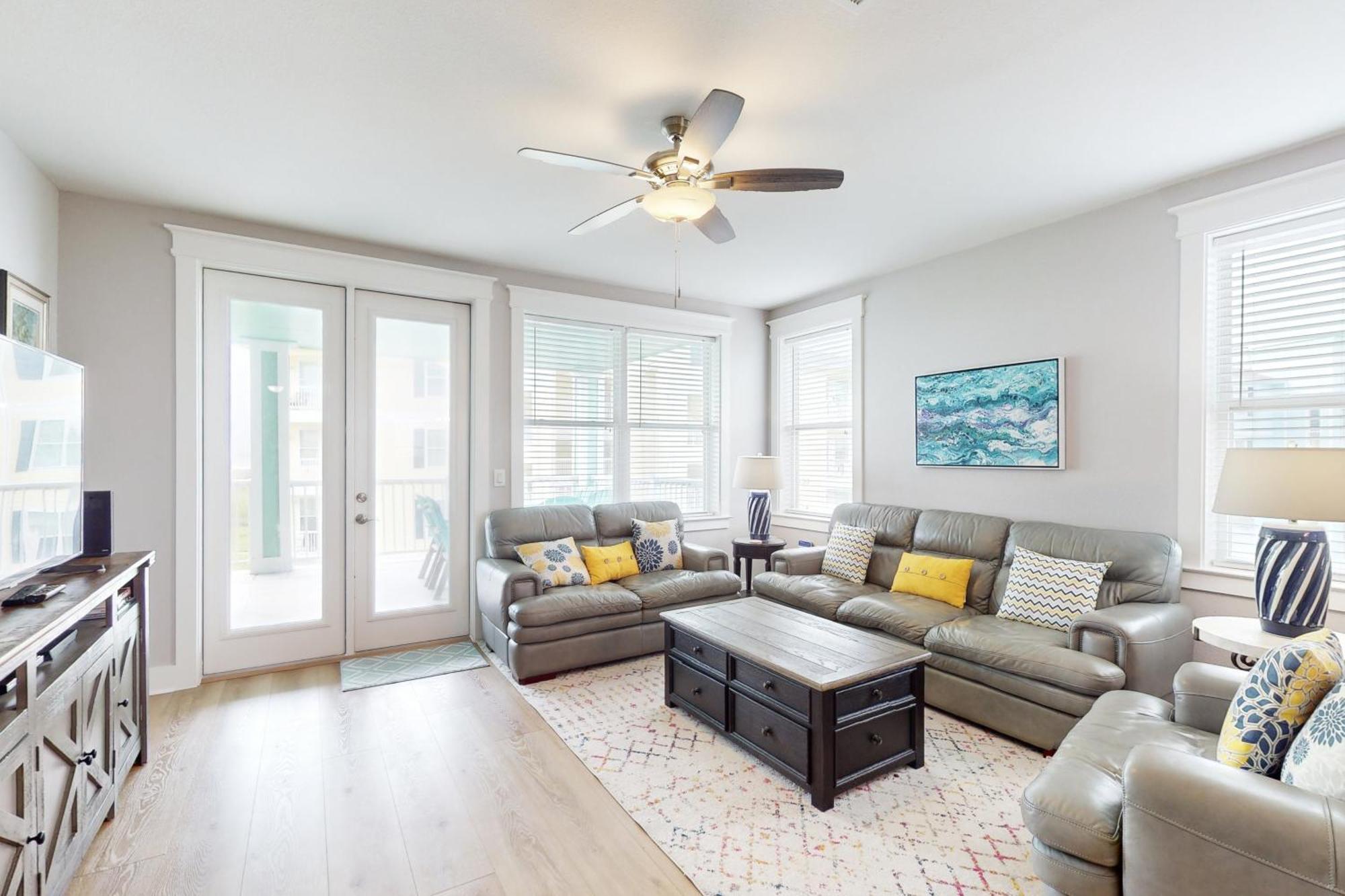 Sand Swept Apartment *