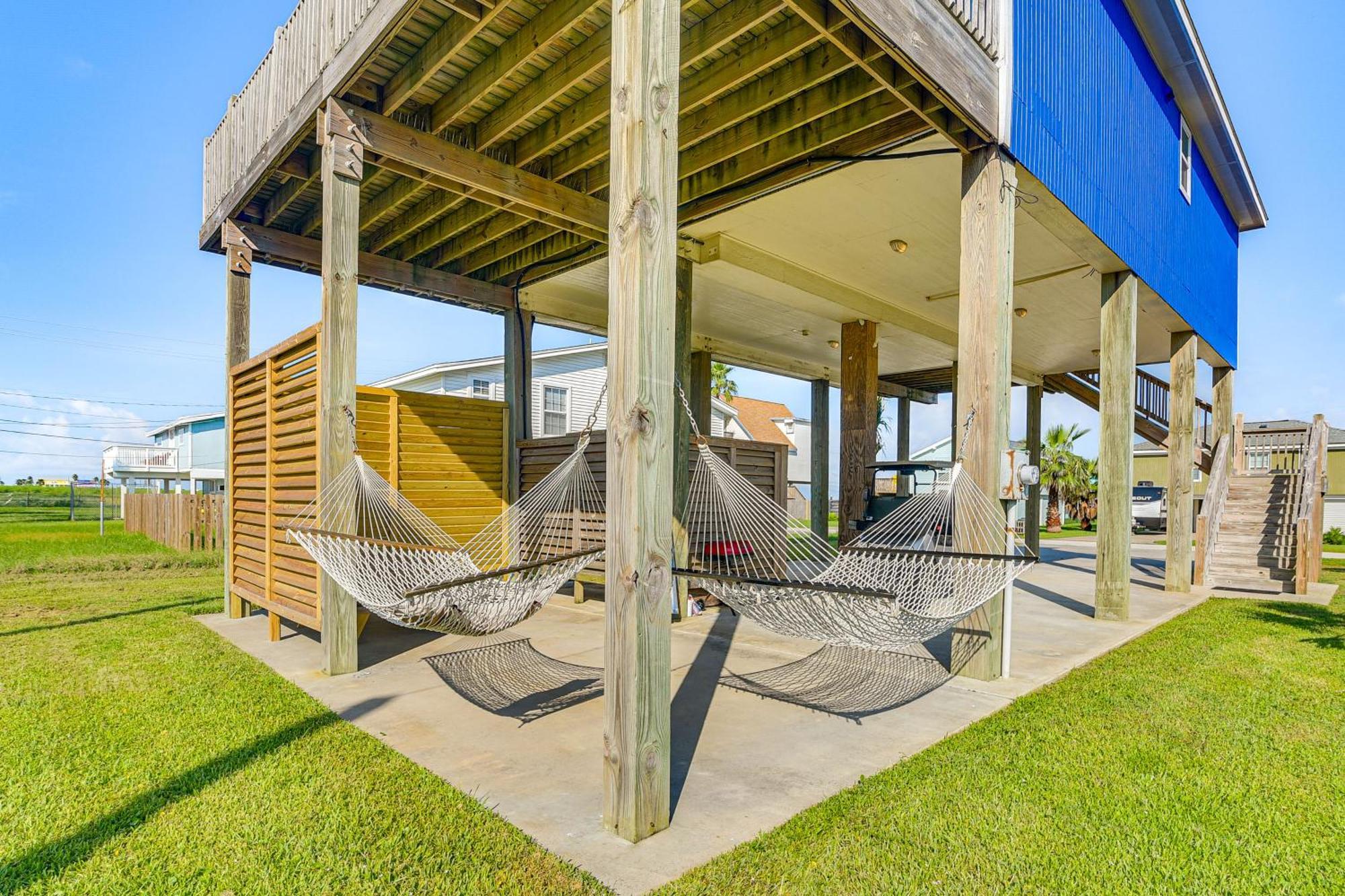 Walk To With Golf Cart! * Galveston