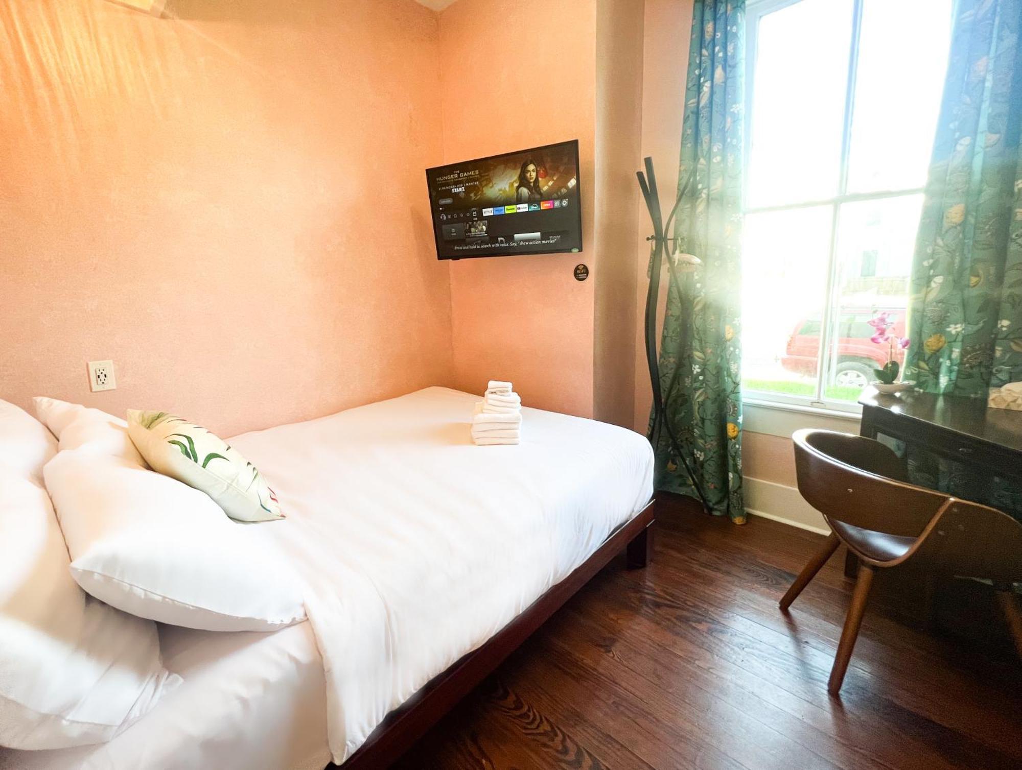 Inn Lotus *
