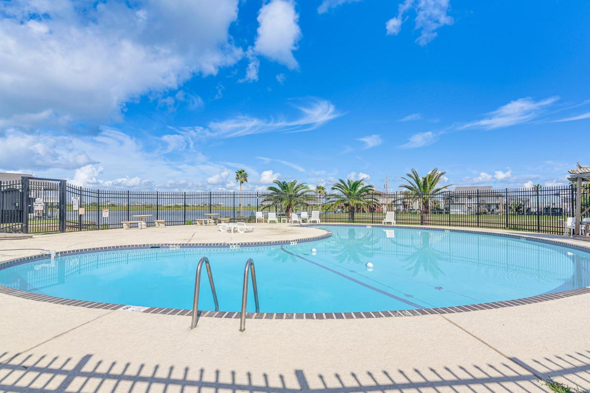 Beachfront Retreat With Deck - 5 Mi To Schlitterbahn Holiday home *