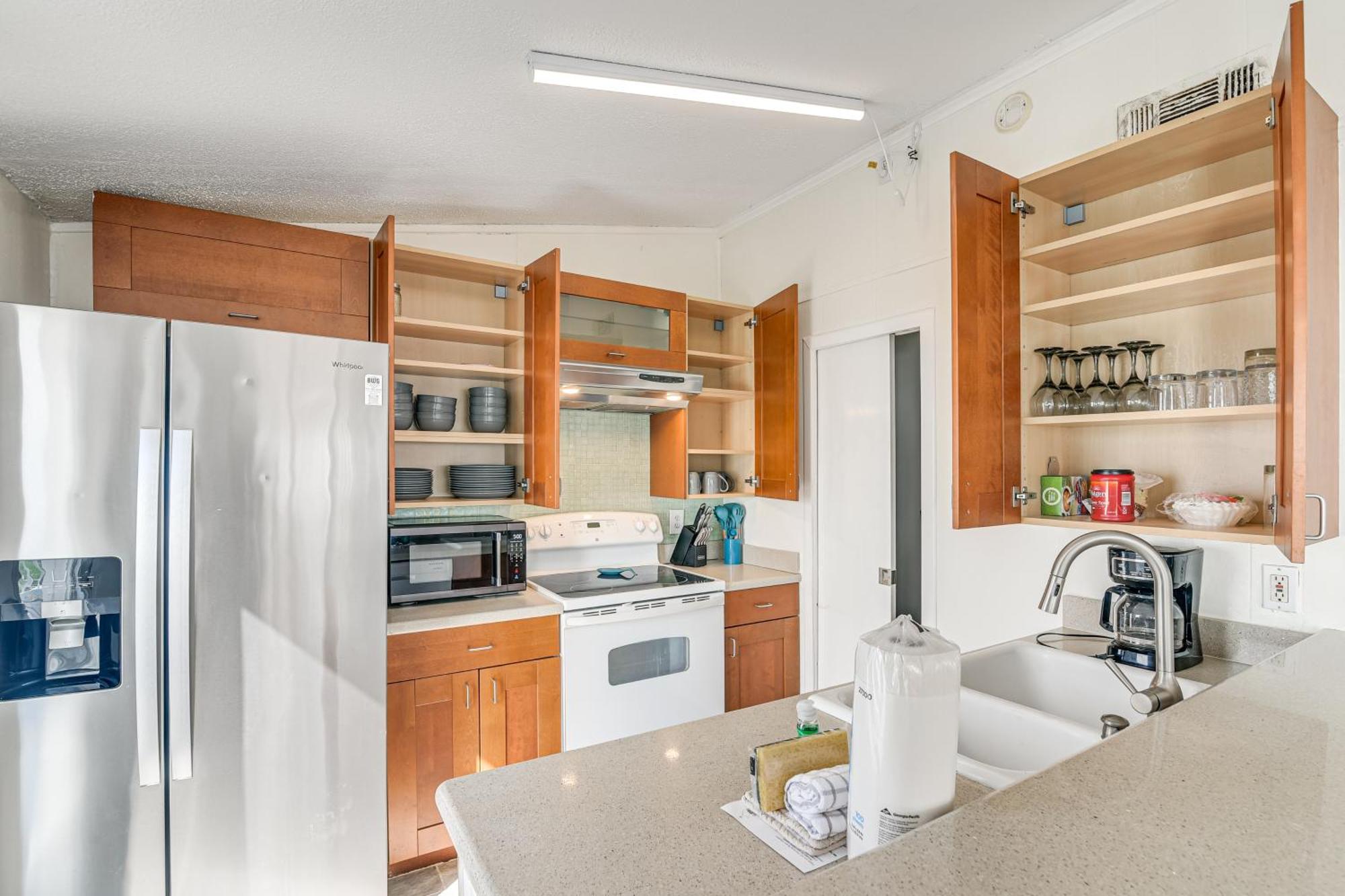 Holiday home Beachfront Retreat With Deck - 5 Mi To Schlitterbahn Galveston