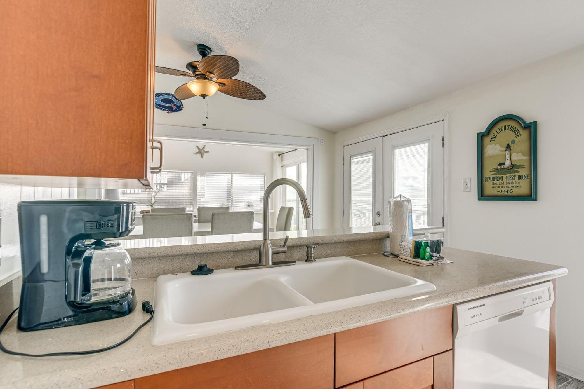 Beachfront Retreat With Deck - 5 Mi To Schlitterbahn