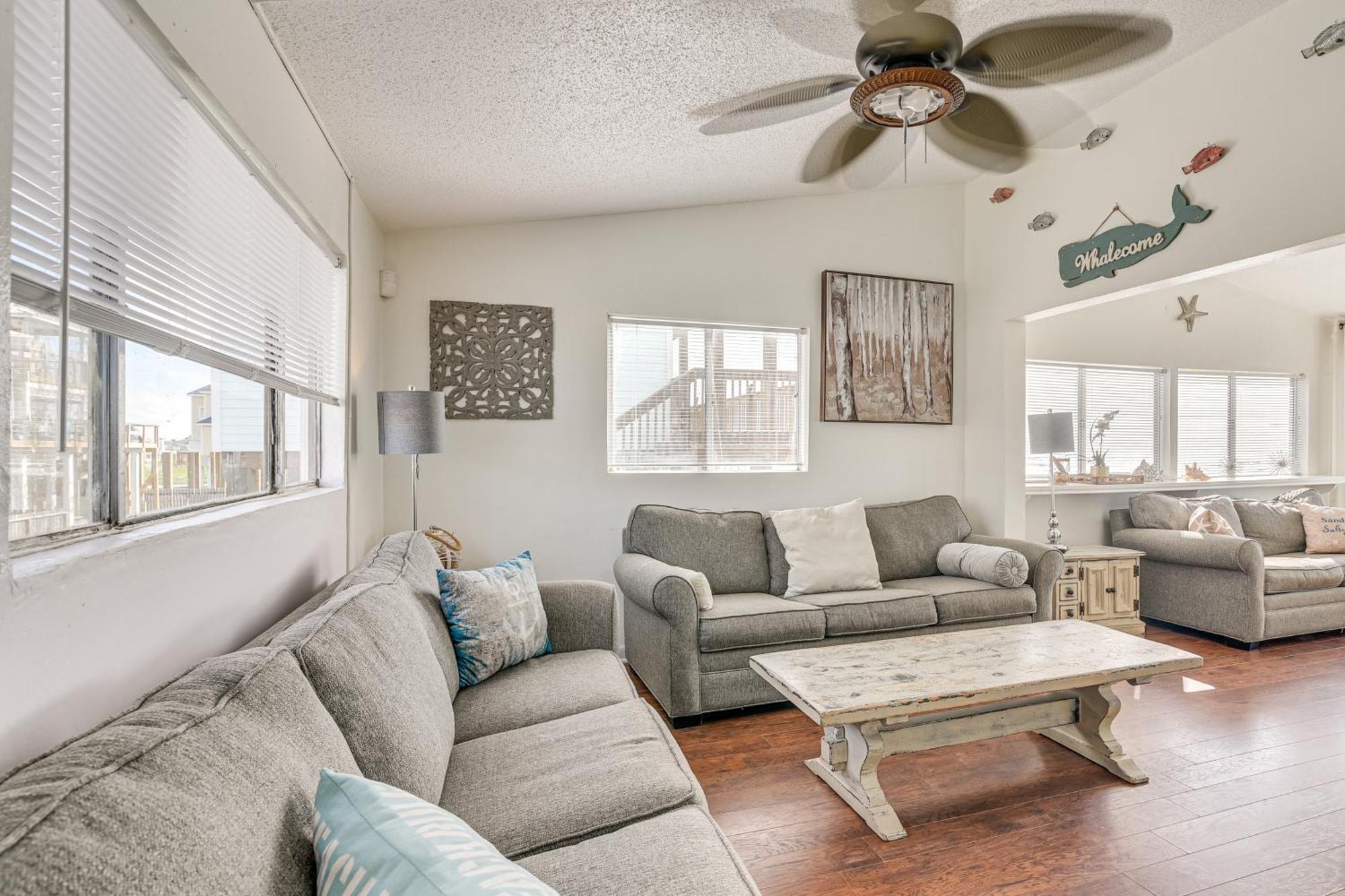 Beachfront Retreat With Deck - 5 Mi To Schlitterbahn