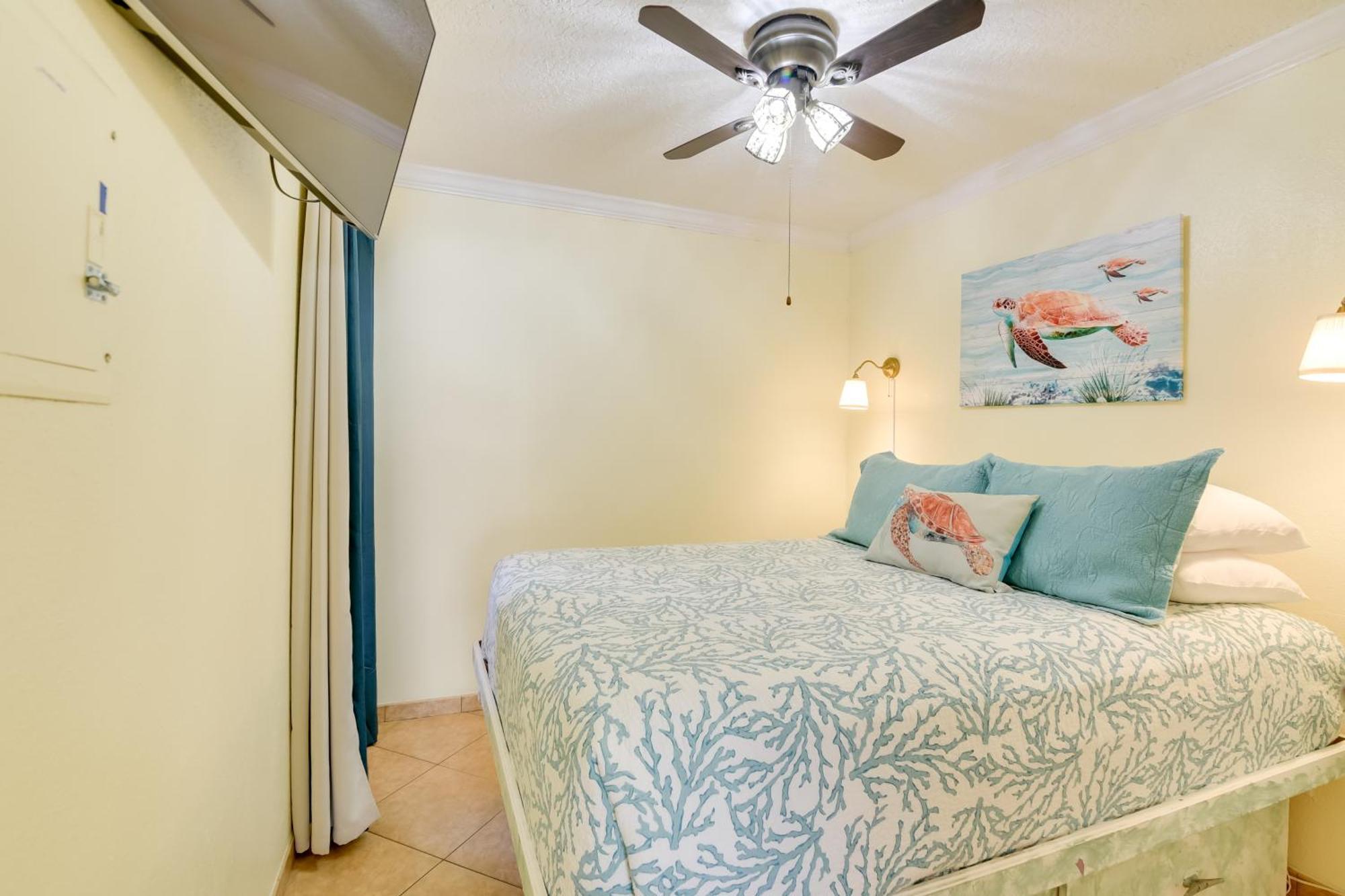 Coastal Walk To Shoreline! Apartment Galveston
