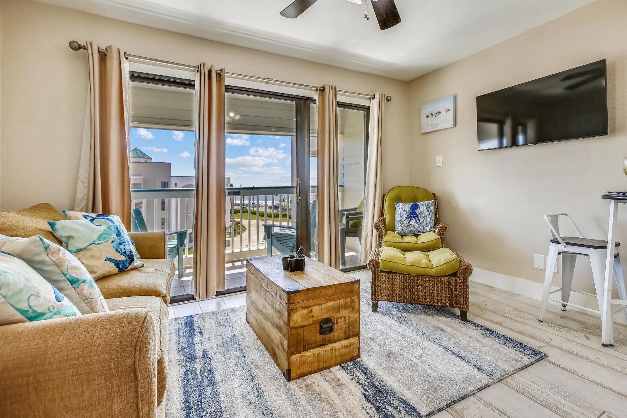 Casa Del Mar 365-beach Days Apartment