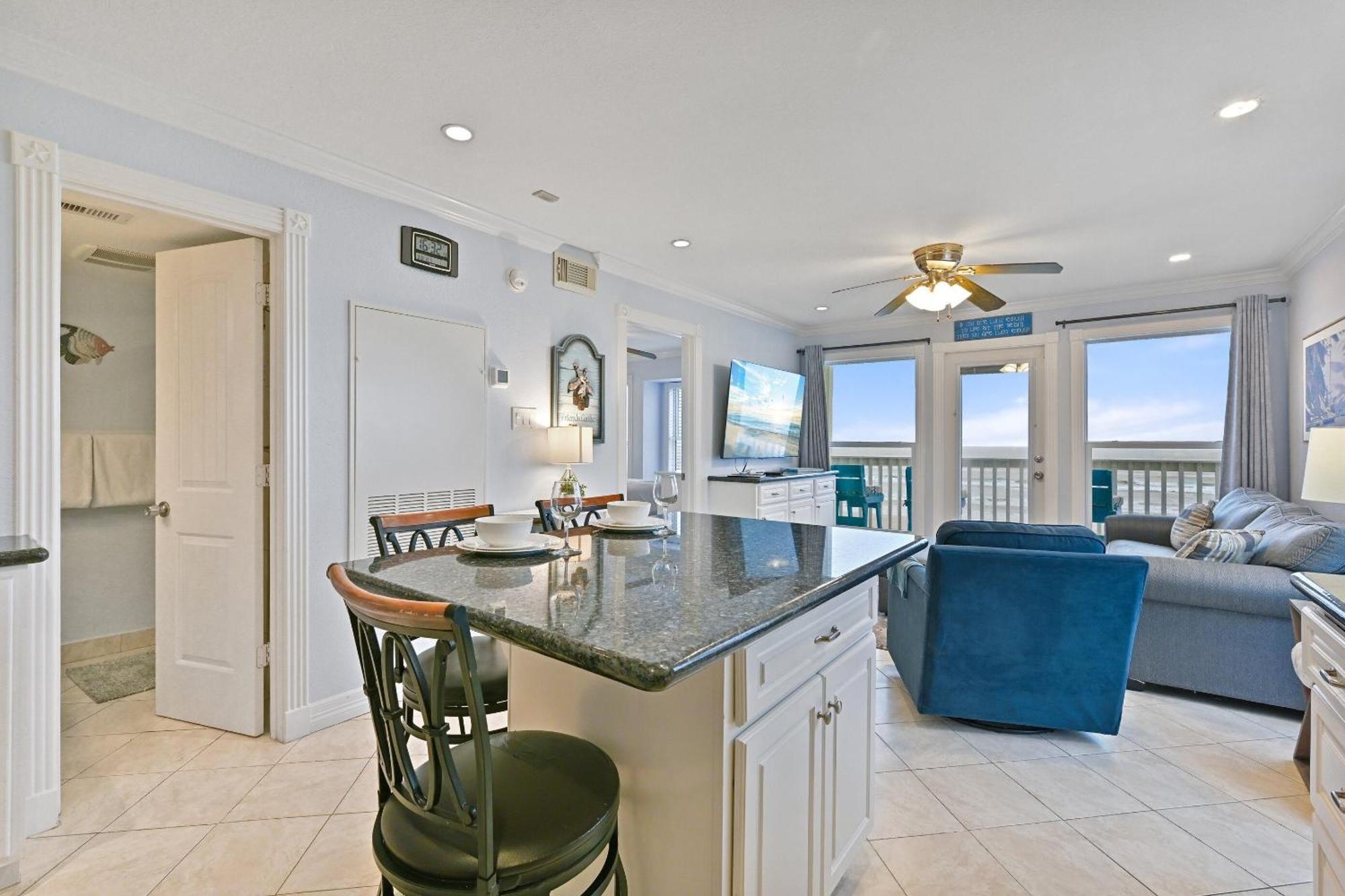 Apartment Seascape 2211