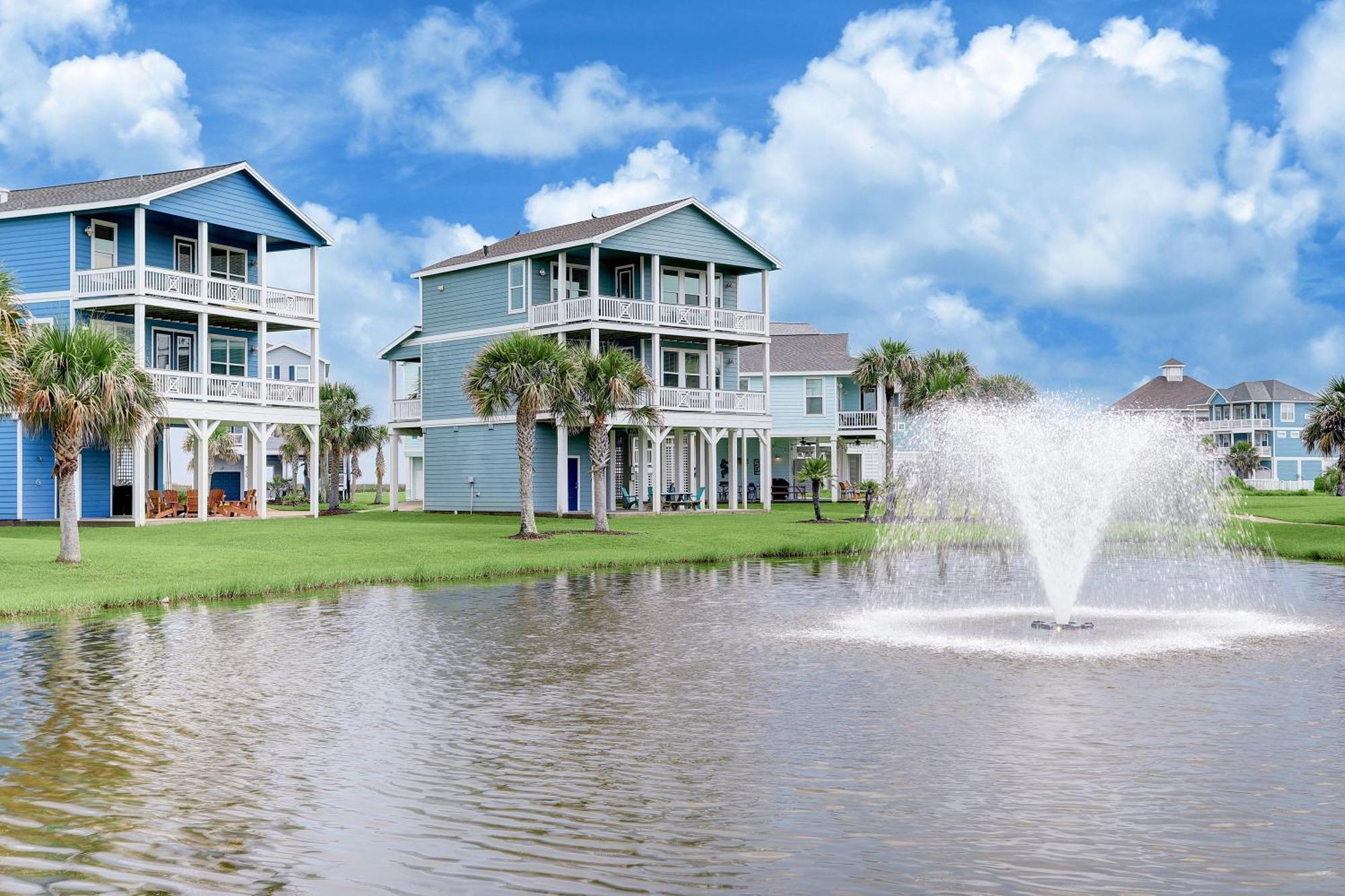 Cozy With Amenities, Oceanbay, Views And 3 Decks! Holiday home
