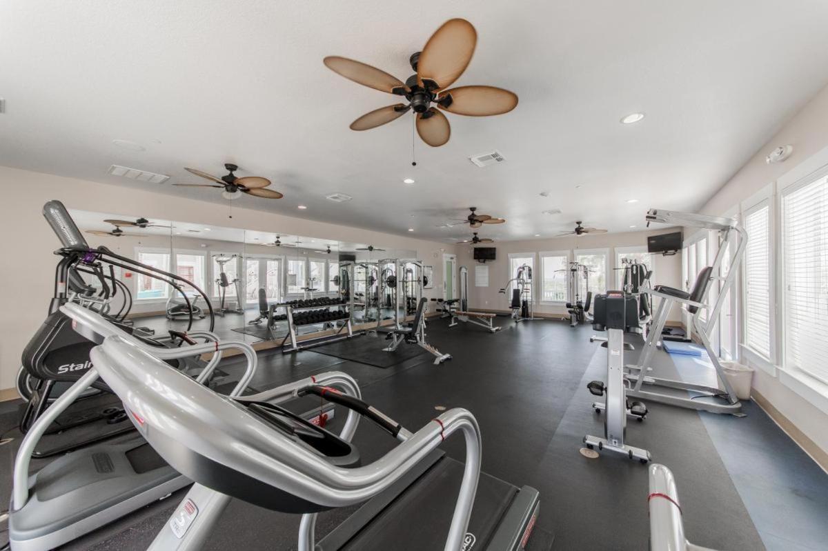 Cozy With Amenities, Oceanbay, Views And 3 Decks! Holiday home