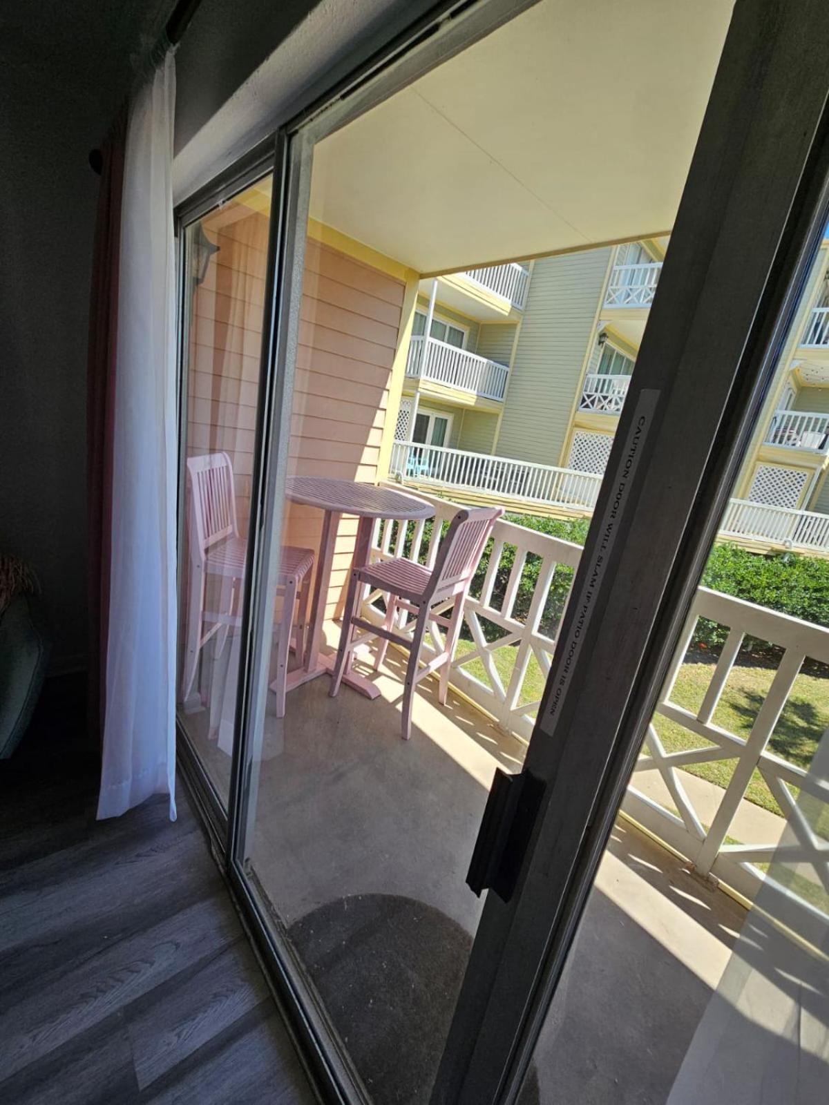 Ocean & Pool Views On Seawall - Shoreline 08 Apartment *