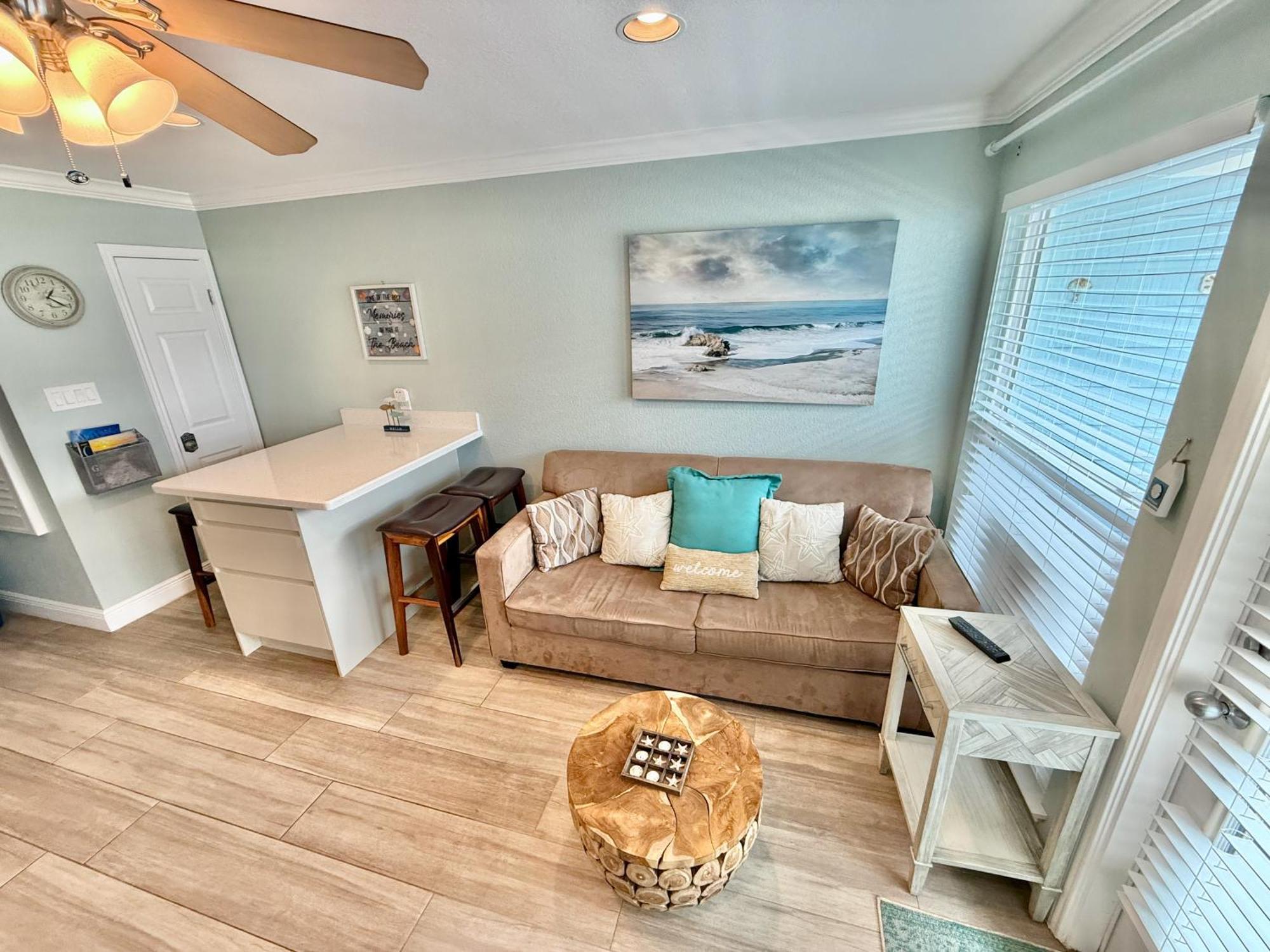 Apartment Seascape 2202 The Seashell Pearl No Roads To Cross *