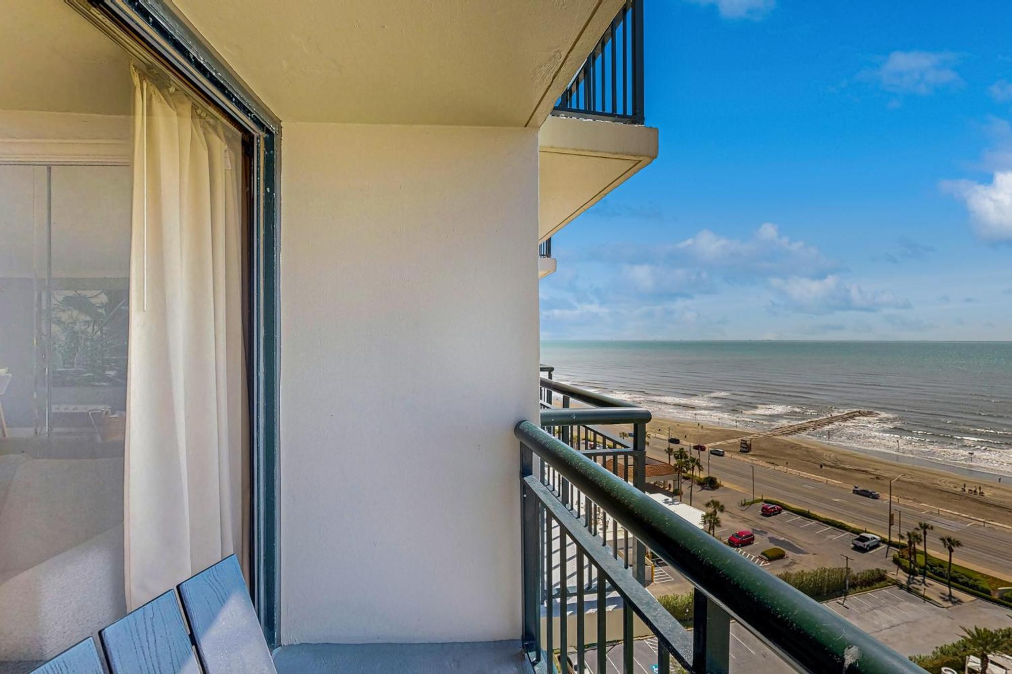 Apartment Gone Gulfin' Galveston