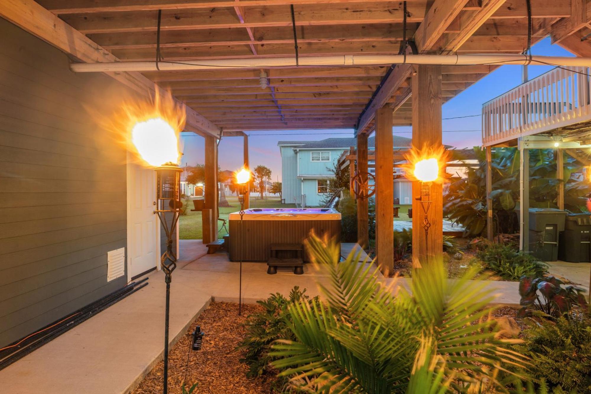Holiday home With Shared Hot Tub - Walk To Beach!