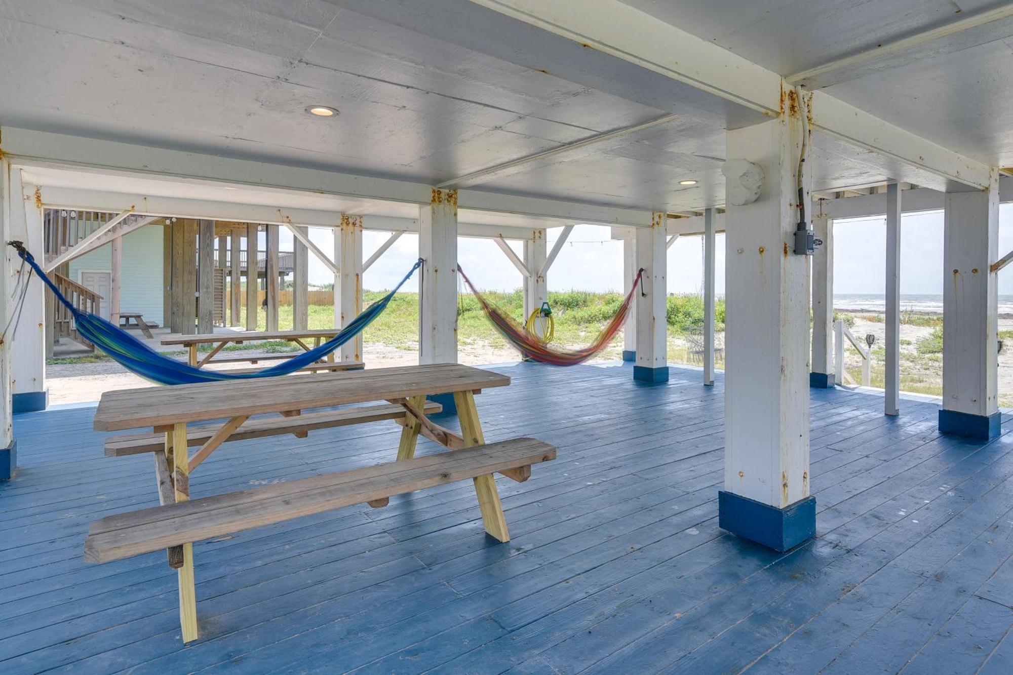 Holiday home Beachfront Retreat With Deck - 5 Mi To Schlitterbahn