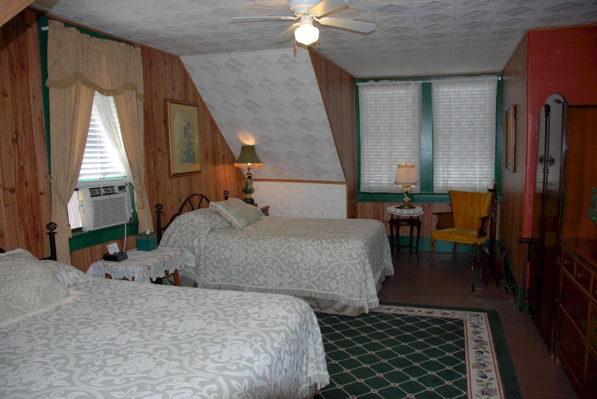 Lost Bayou Hotel