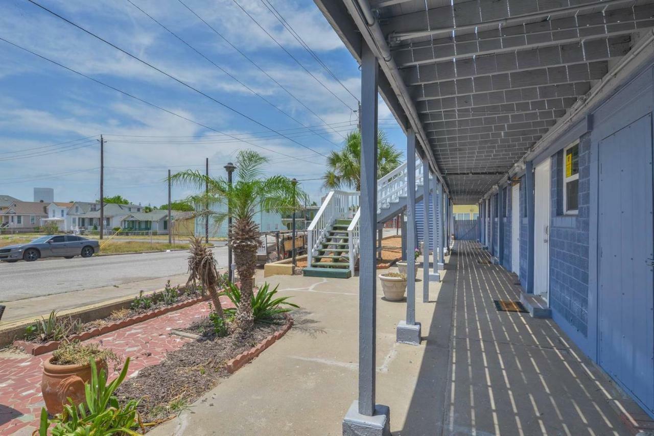 Coastal 6, Across Street From Beach *