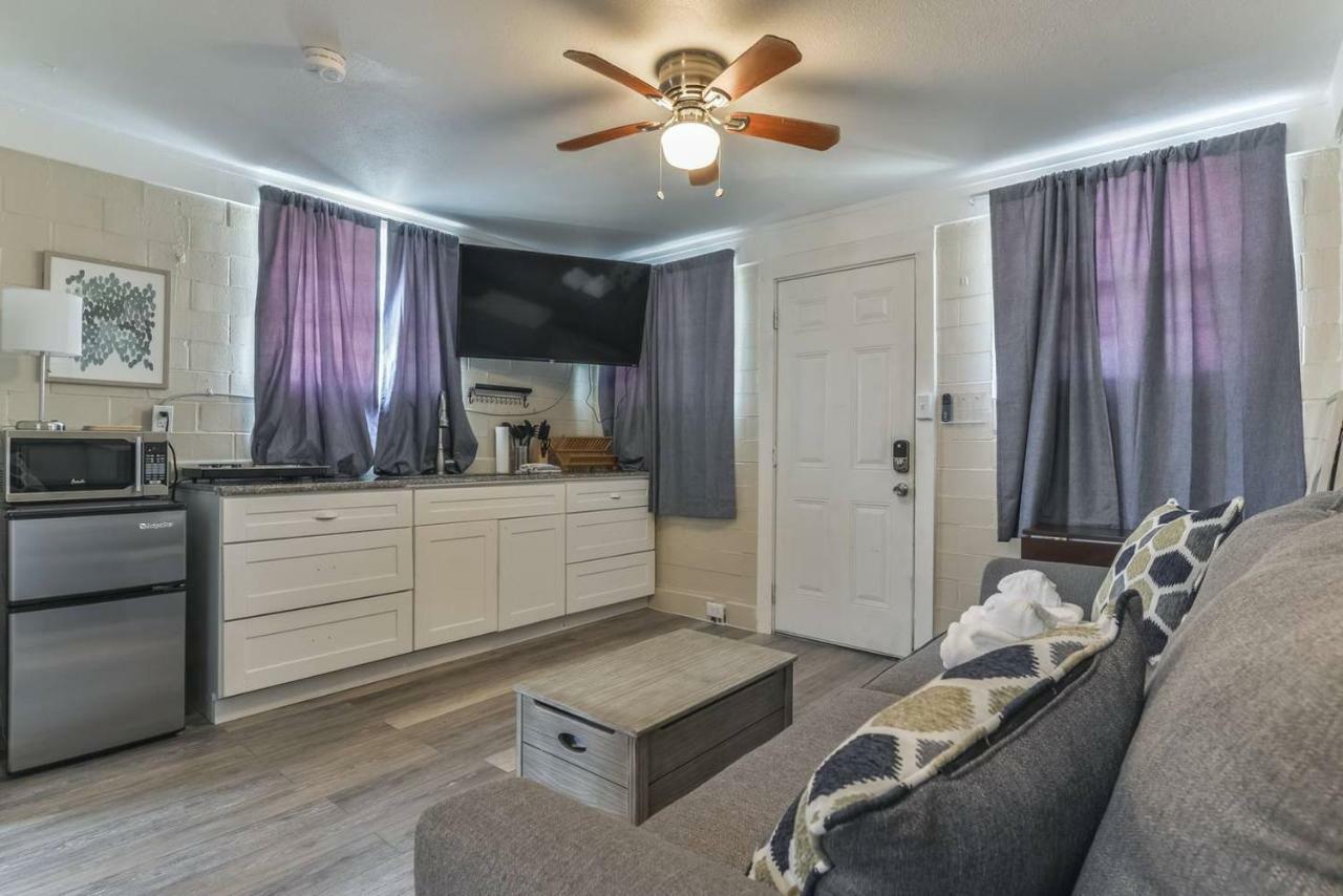 Coastal 6, Across Street From Beach Apartment *