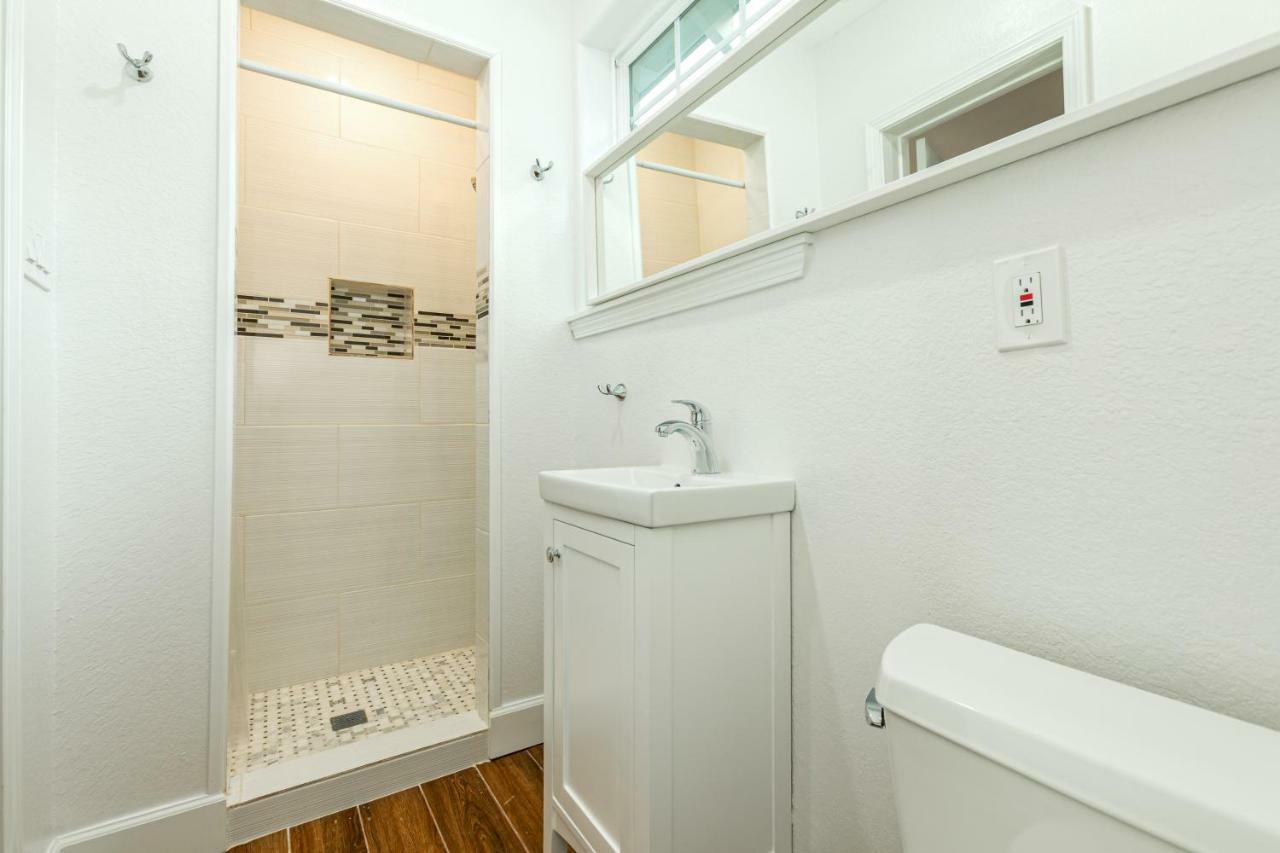 The Beachin' Bungalow Galveston