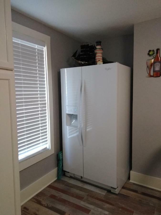 Aworldaway! Casual Elegance By The Beach. Holiday home Galveston