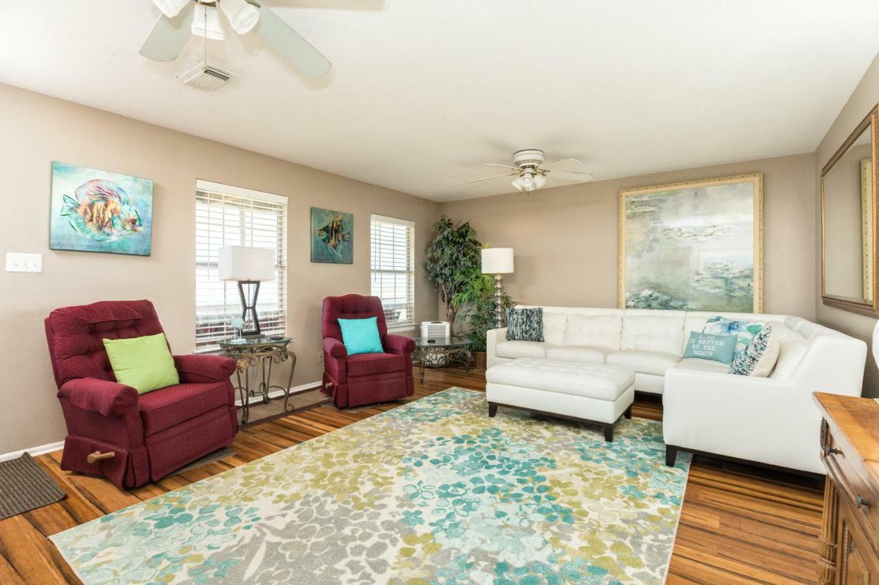 Beachfront Haven * Galveston