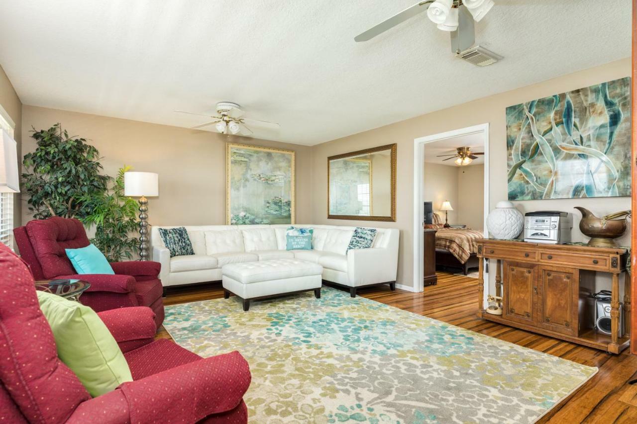 Beachfront Haven *
