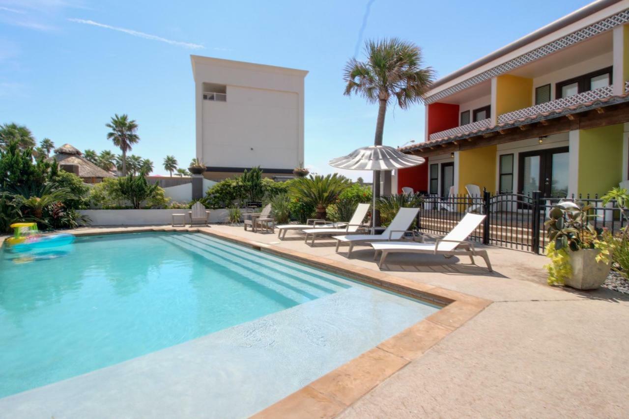Di Cocco - Coccolocco Hotel Galveston