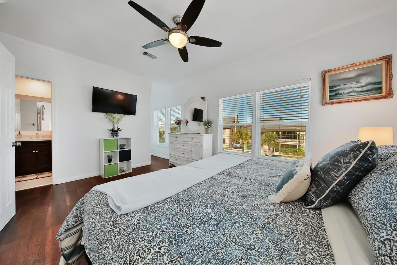 Oceanview By The Galvez Holiday home Galveston