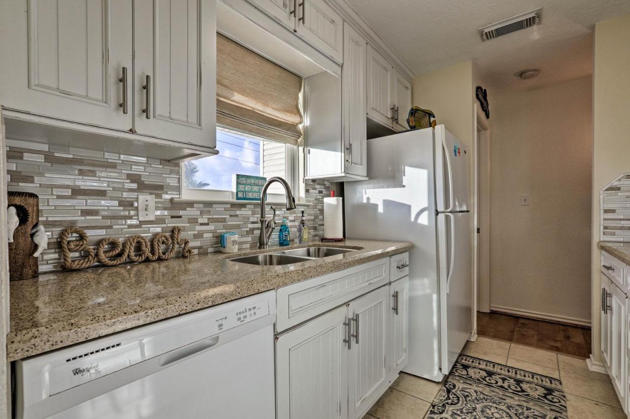 House With Ocean Views And 2 Decks! Galveston
