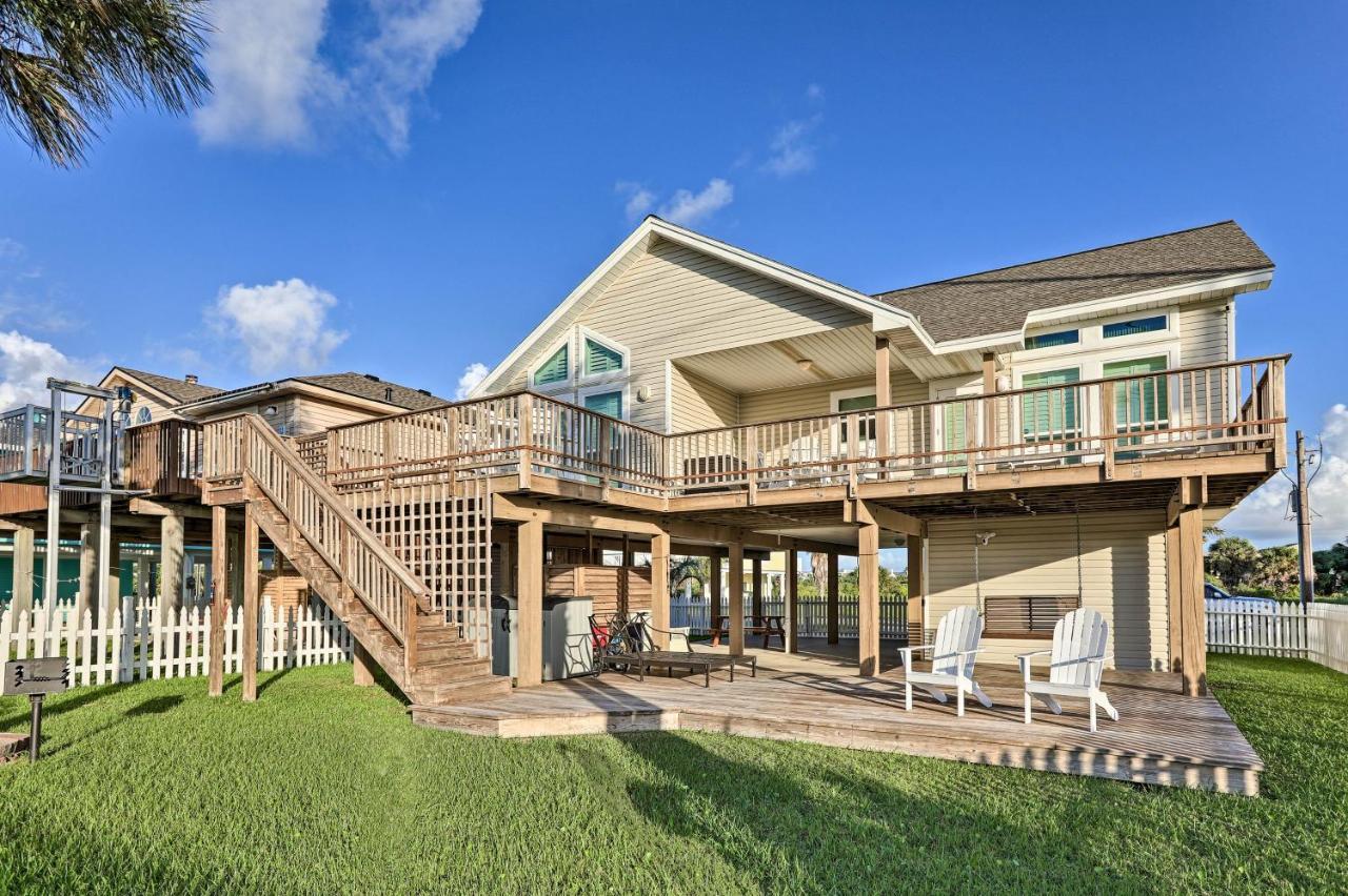 House With Ocean Views And 2 Decks! Holiday home Galveston