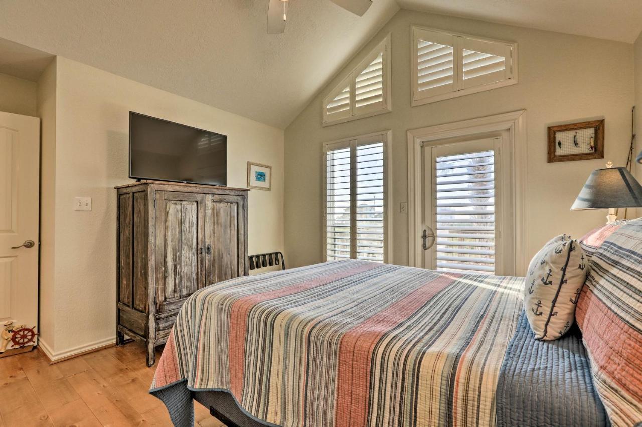Holiday home House With Ocean Views And 2 Decks! Galveston